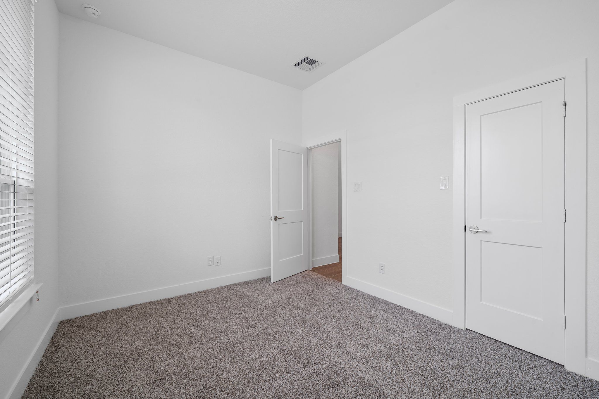 8-web-or-mls-DSC07040-1-3.jpg
