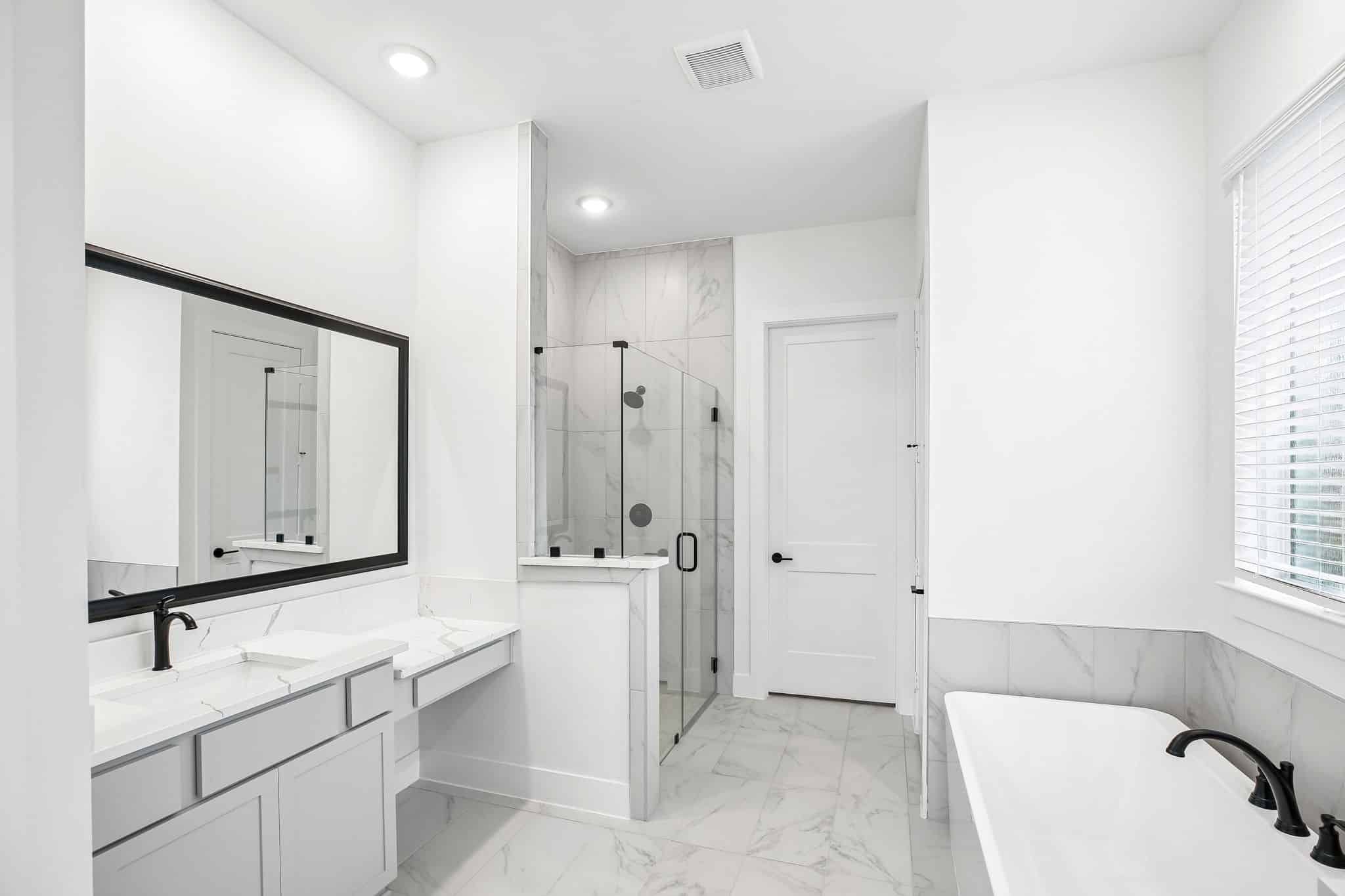 30-web-or-mls-26312-W-Outrider-Banks-Cir-S2204-030.jpg