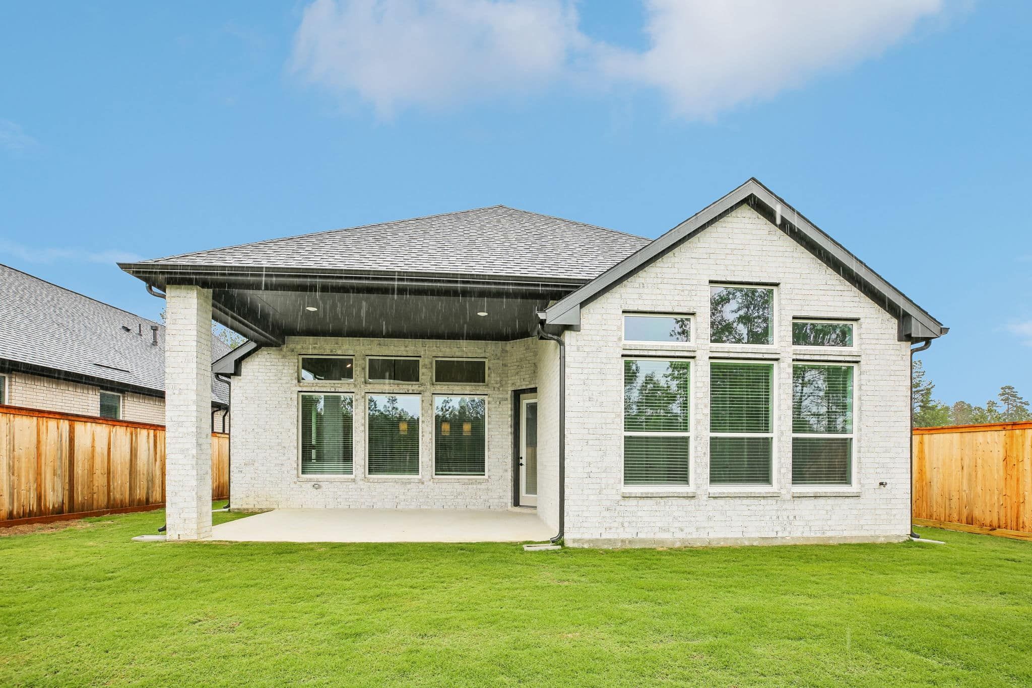 44-web-or-mls-26312-W-Outrider-Banks-Cir-S2204-044.jpg
