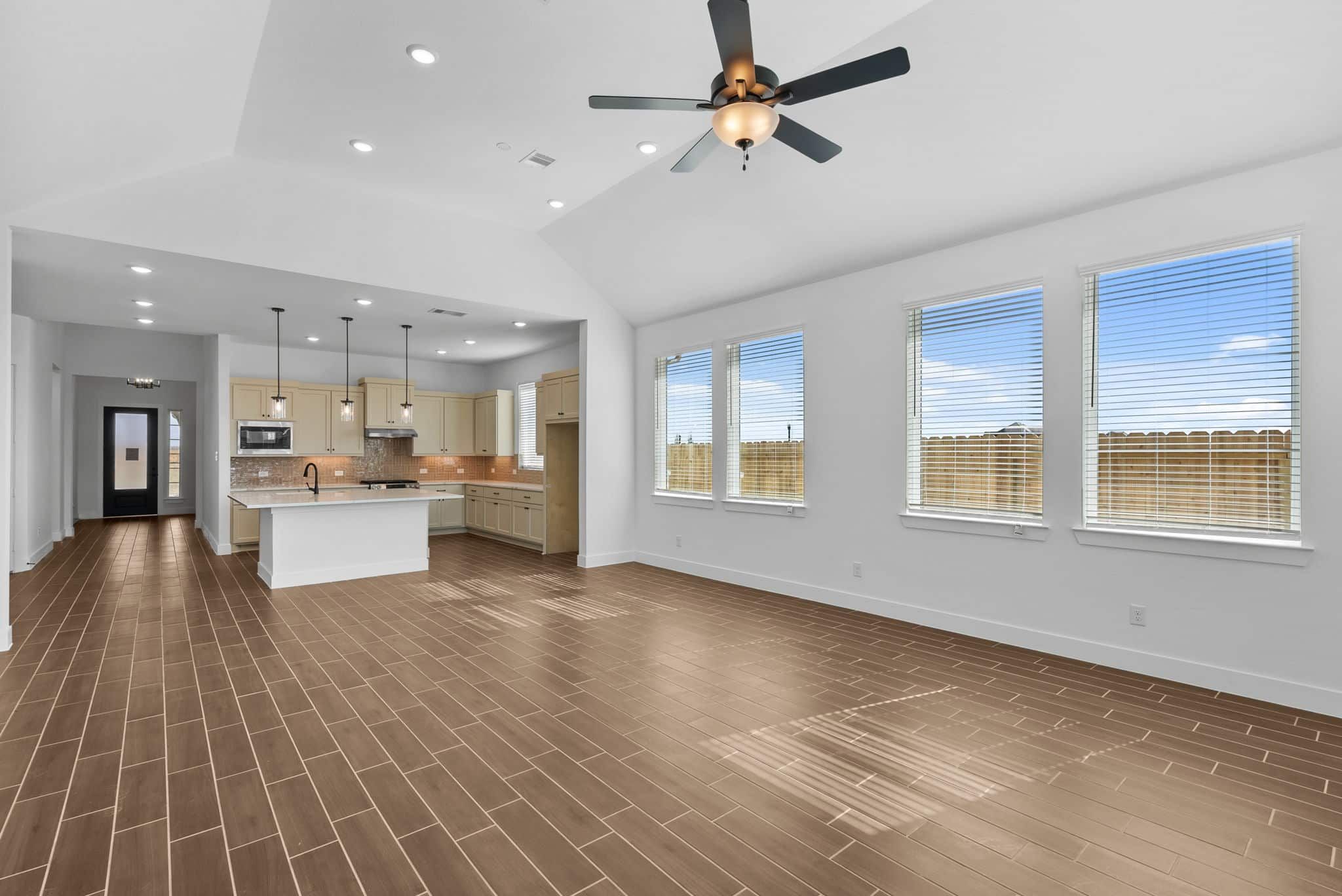 32-web-or-mls-DSC09082.jpg