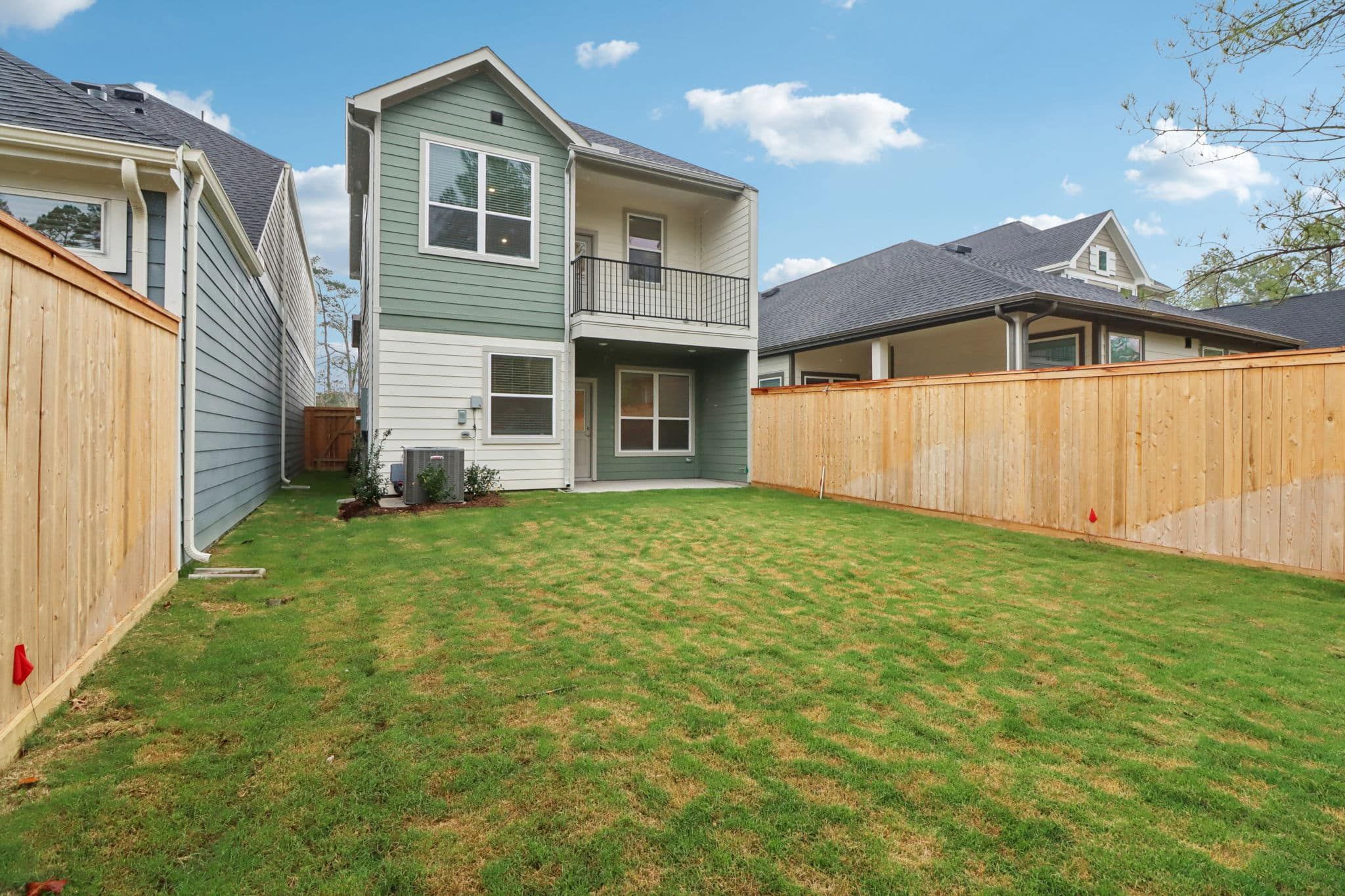 35-web-or-mls-26265-E-Outrider-Banks-Cir-S1001-035.jpg