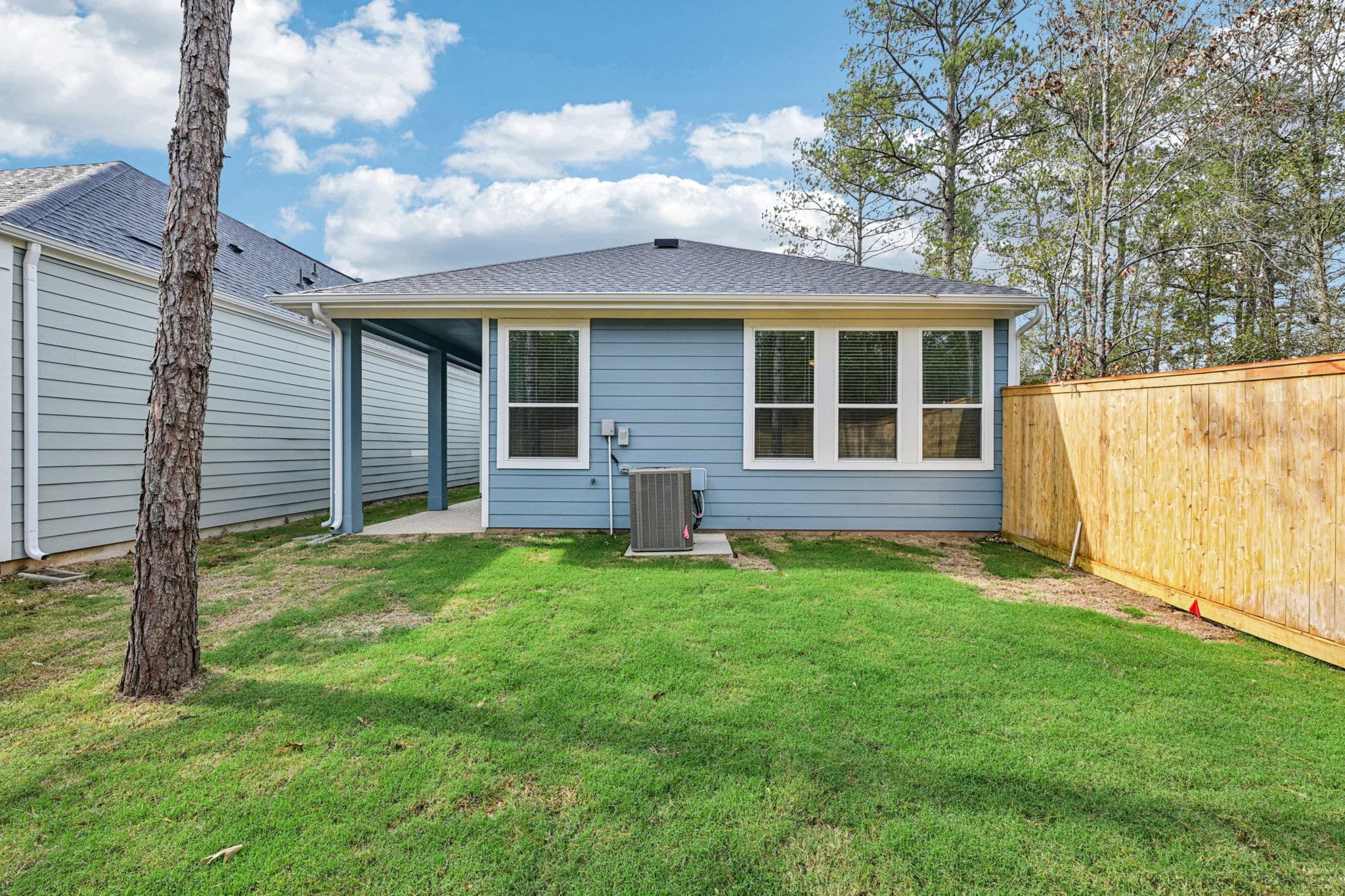29-web-or-mls-26237-E-Outrider-Banks-Cir-S1001-029.jpg