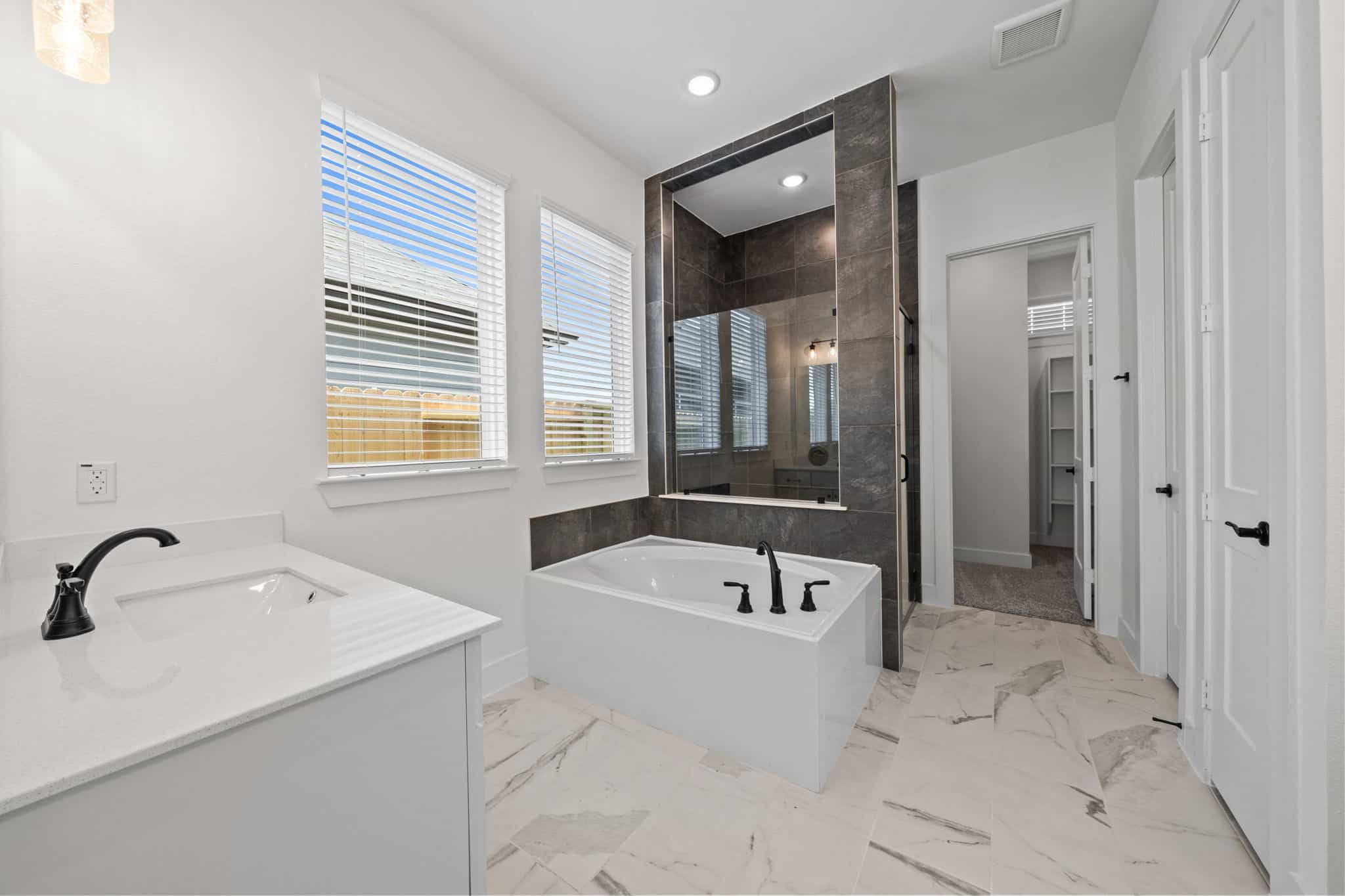 27-web-or-mls-DSC07462.jpg