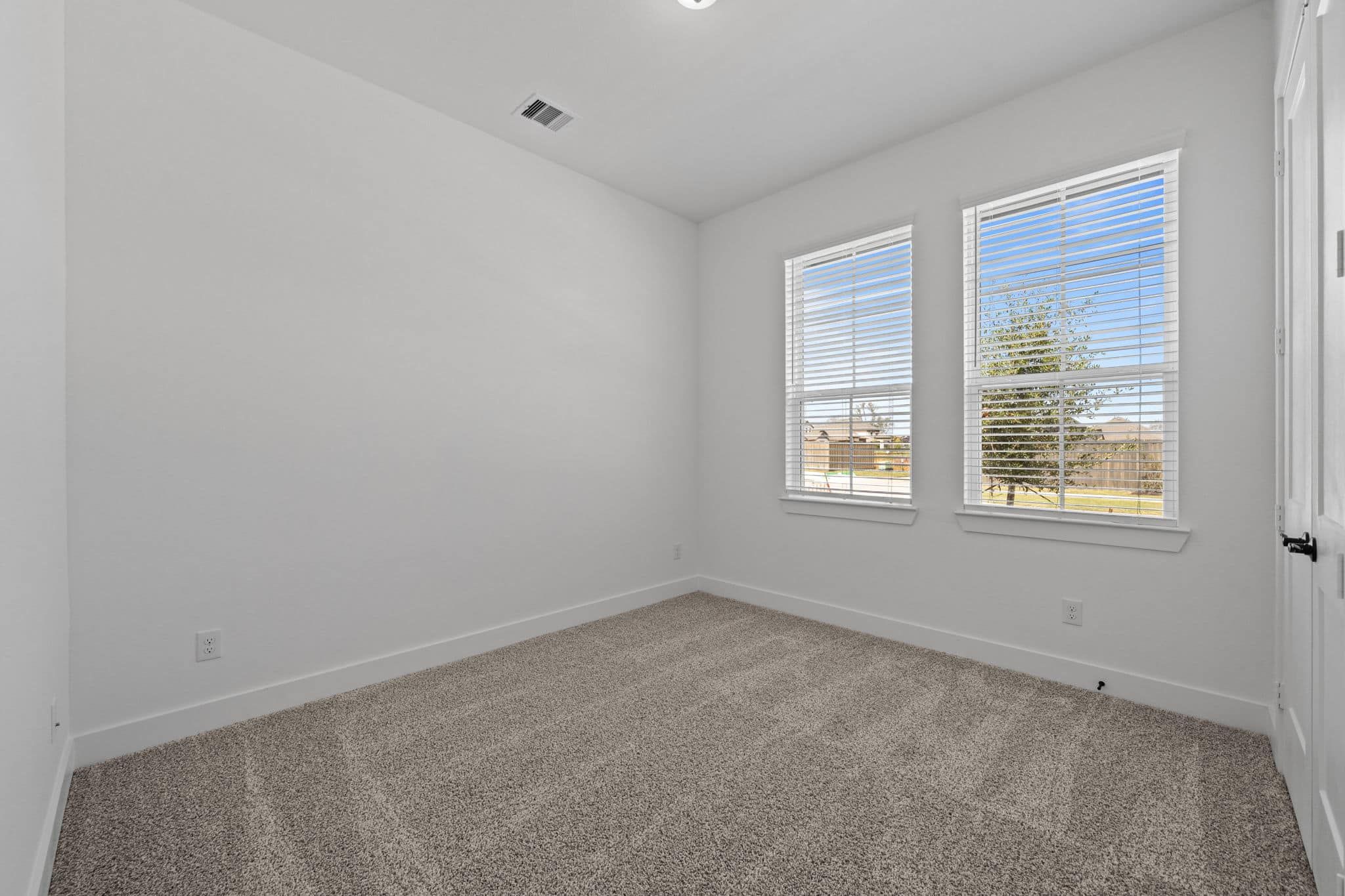 23-web-or-mls-DSC07412.jpg
