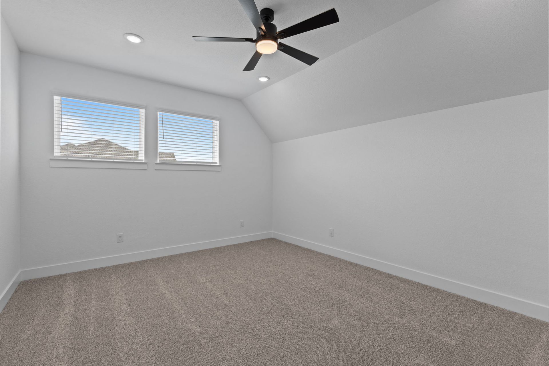 35-web-or-mls-DSC05403-1.jpg