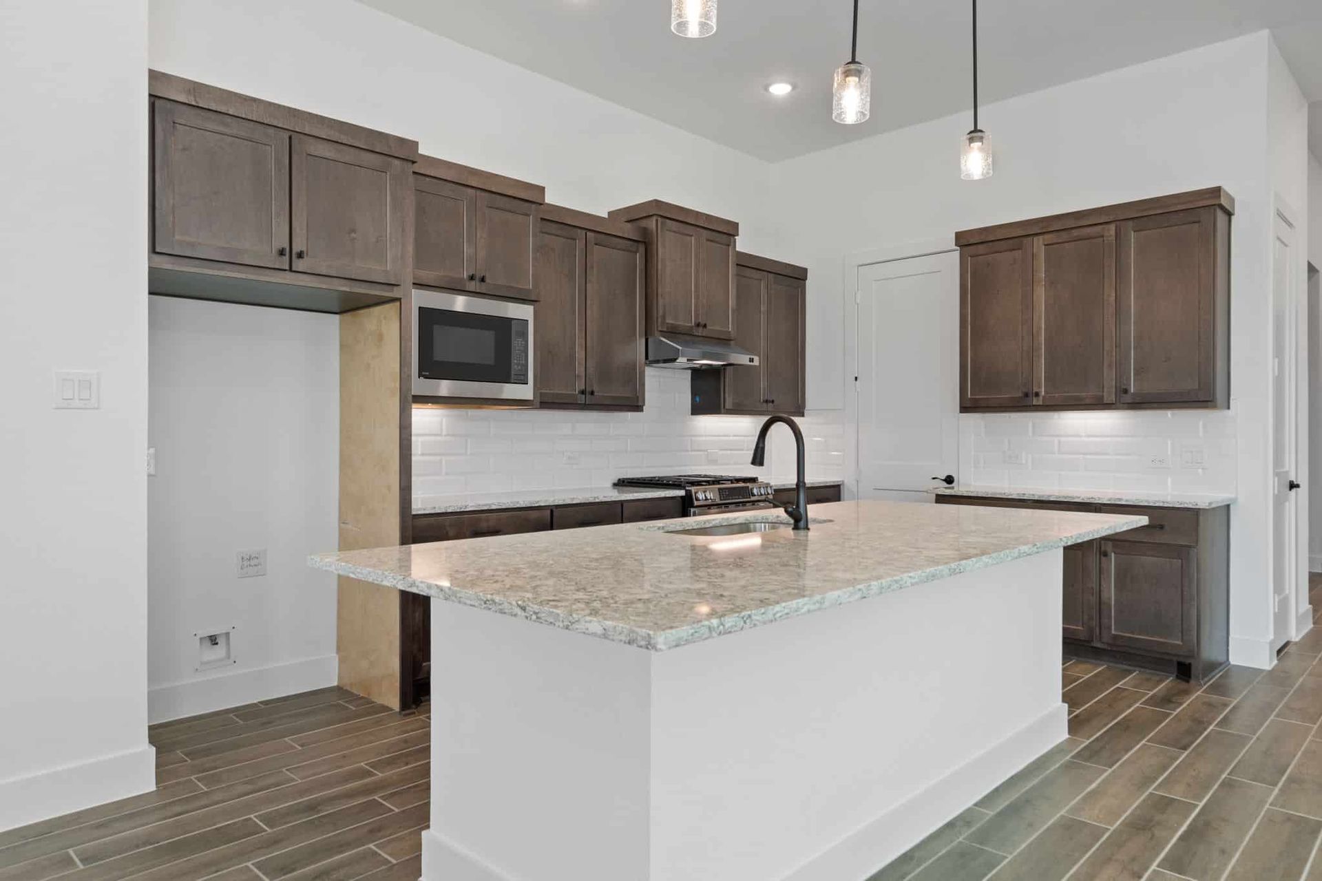 12-web-or-mls-DSC04943-1.jpg