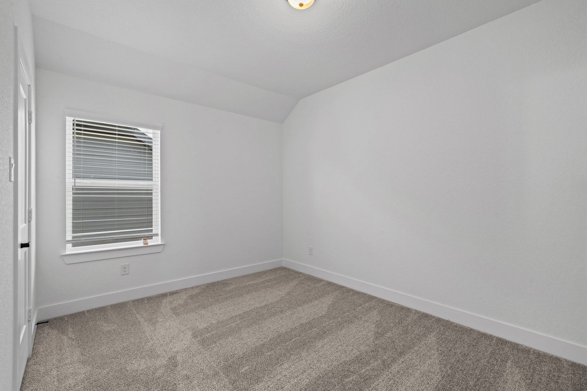 28-web-or-mls-DSC03738-1.jpg