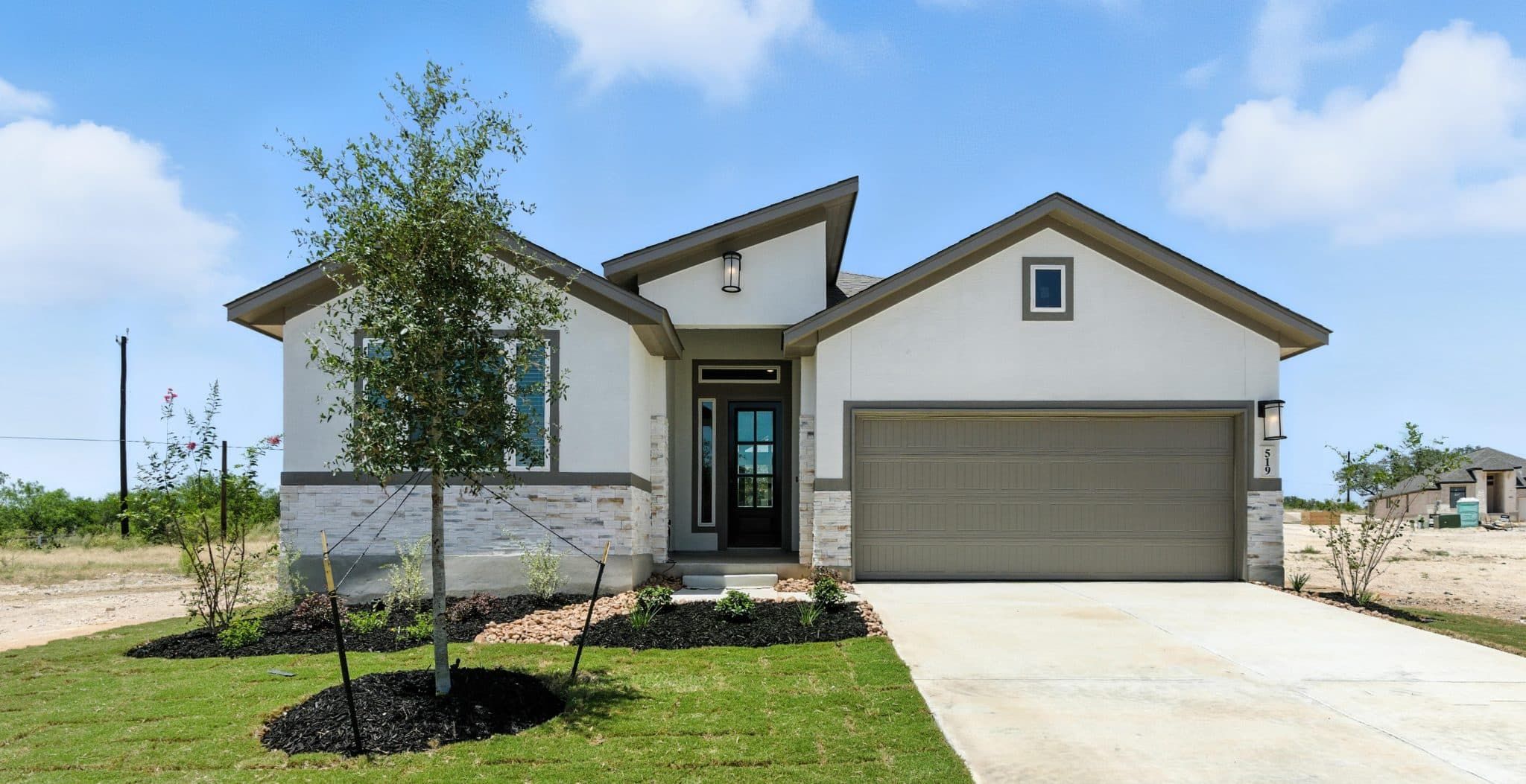165 Mountain Oak (Brandy)
