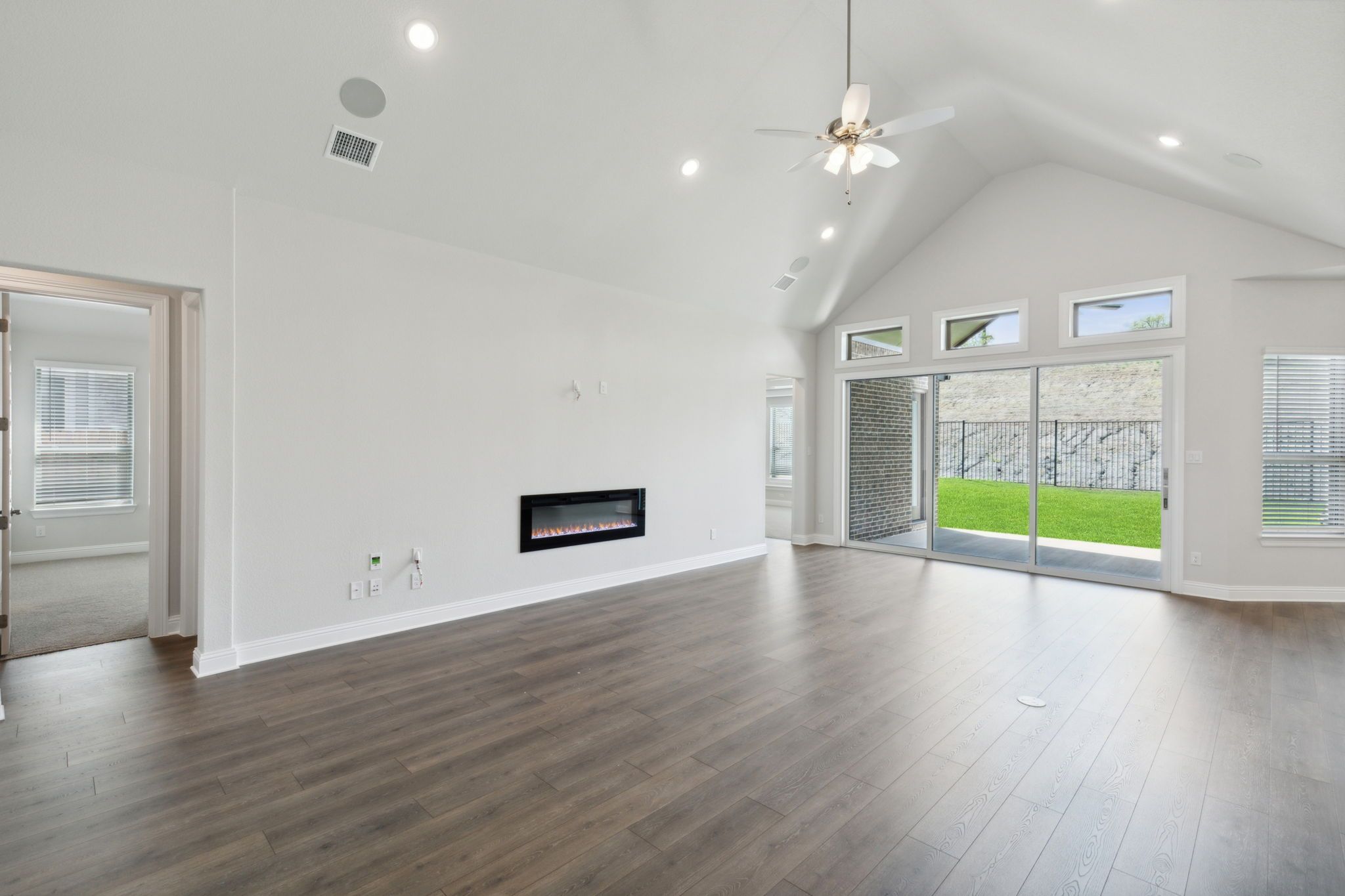 5-3922Timberview_005.jpg