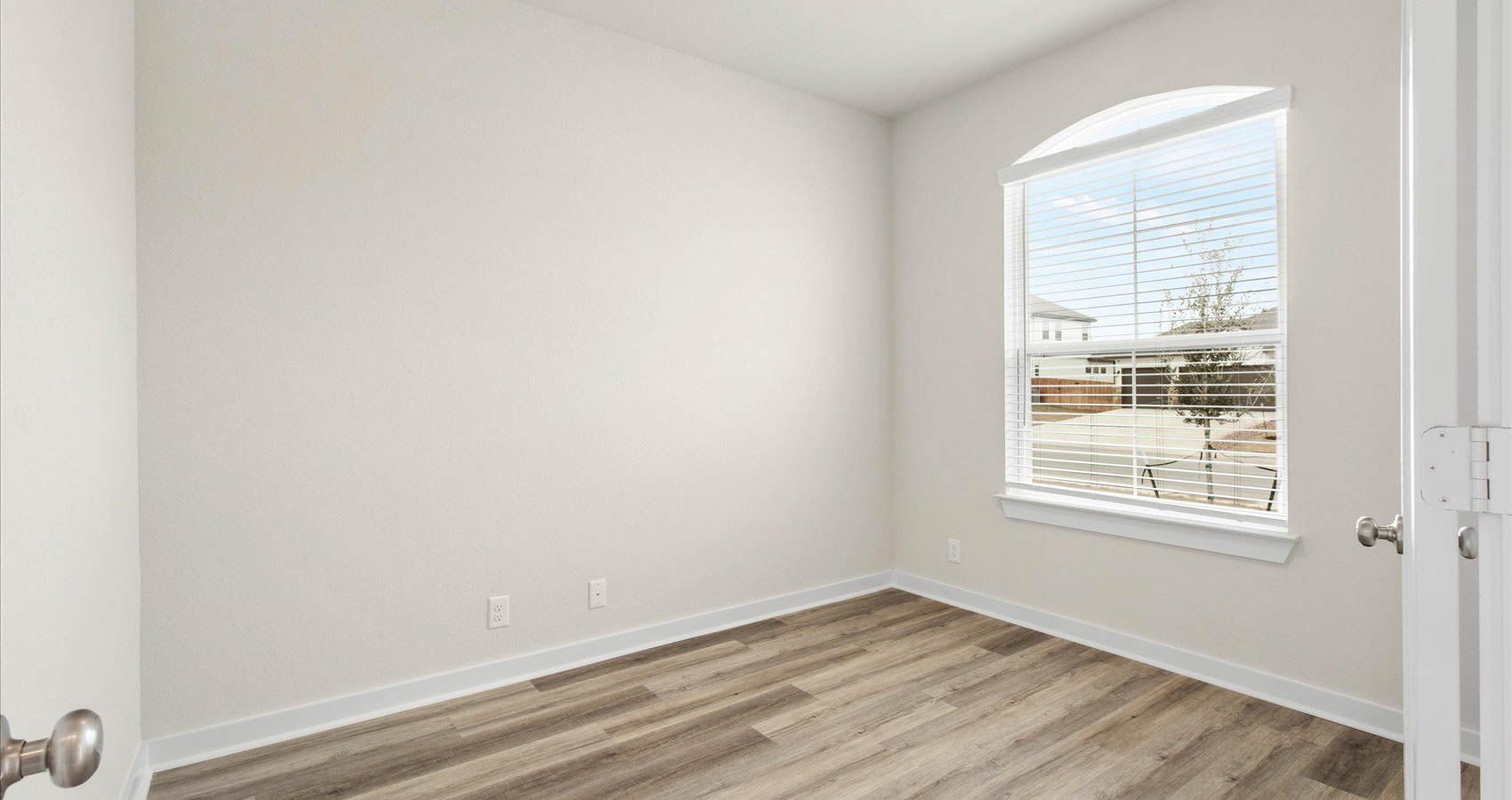 CTX-CHESMAR-CONNORfloorplan-1914Esplanade-sliders-4-of-14.jpg