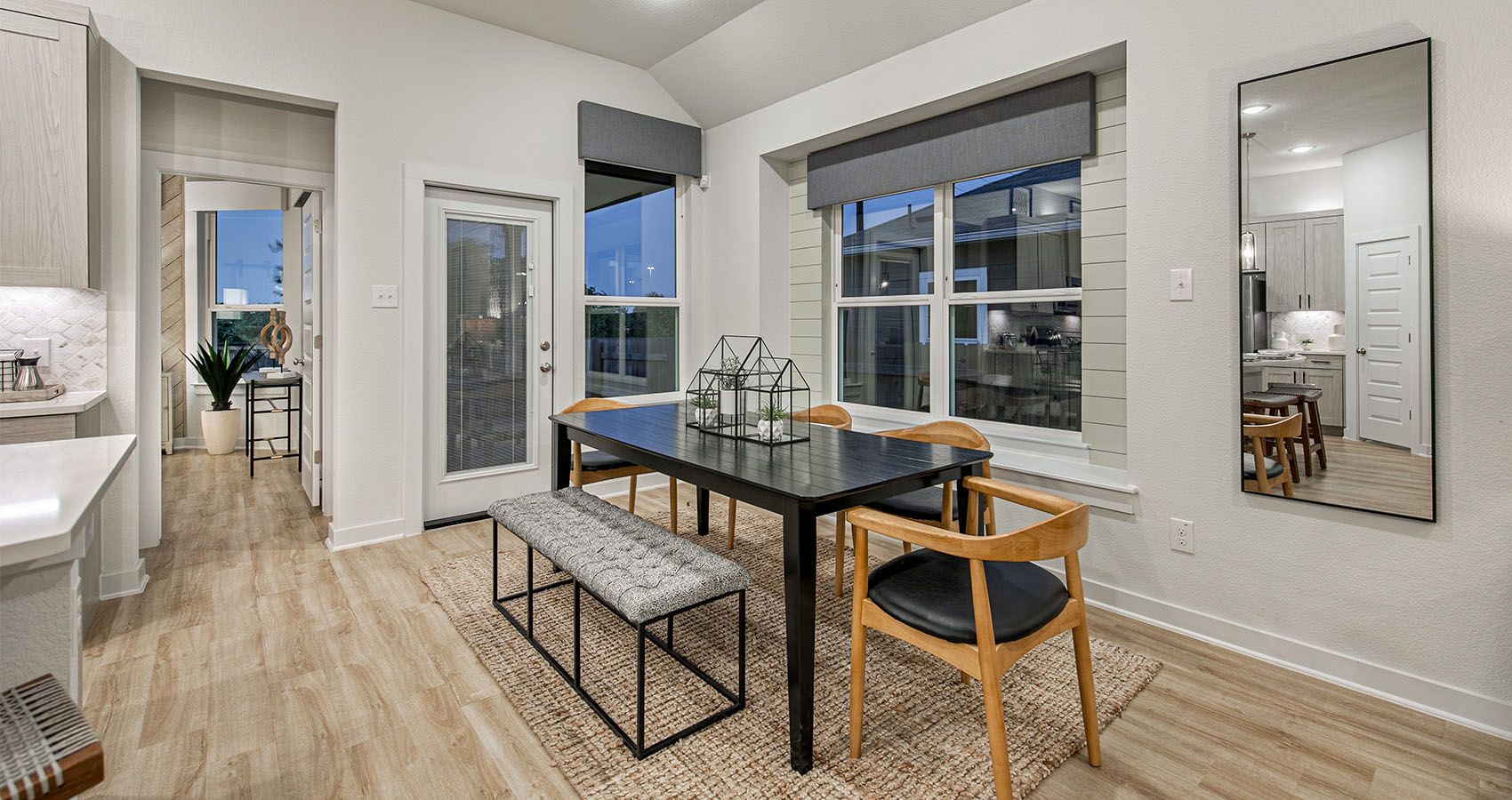 4.CTX-chesmarhomes-ANDREW-modelhome-dining.jpg