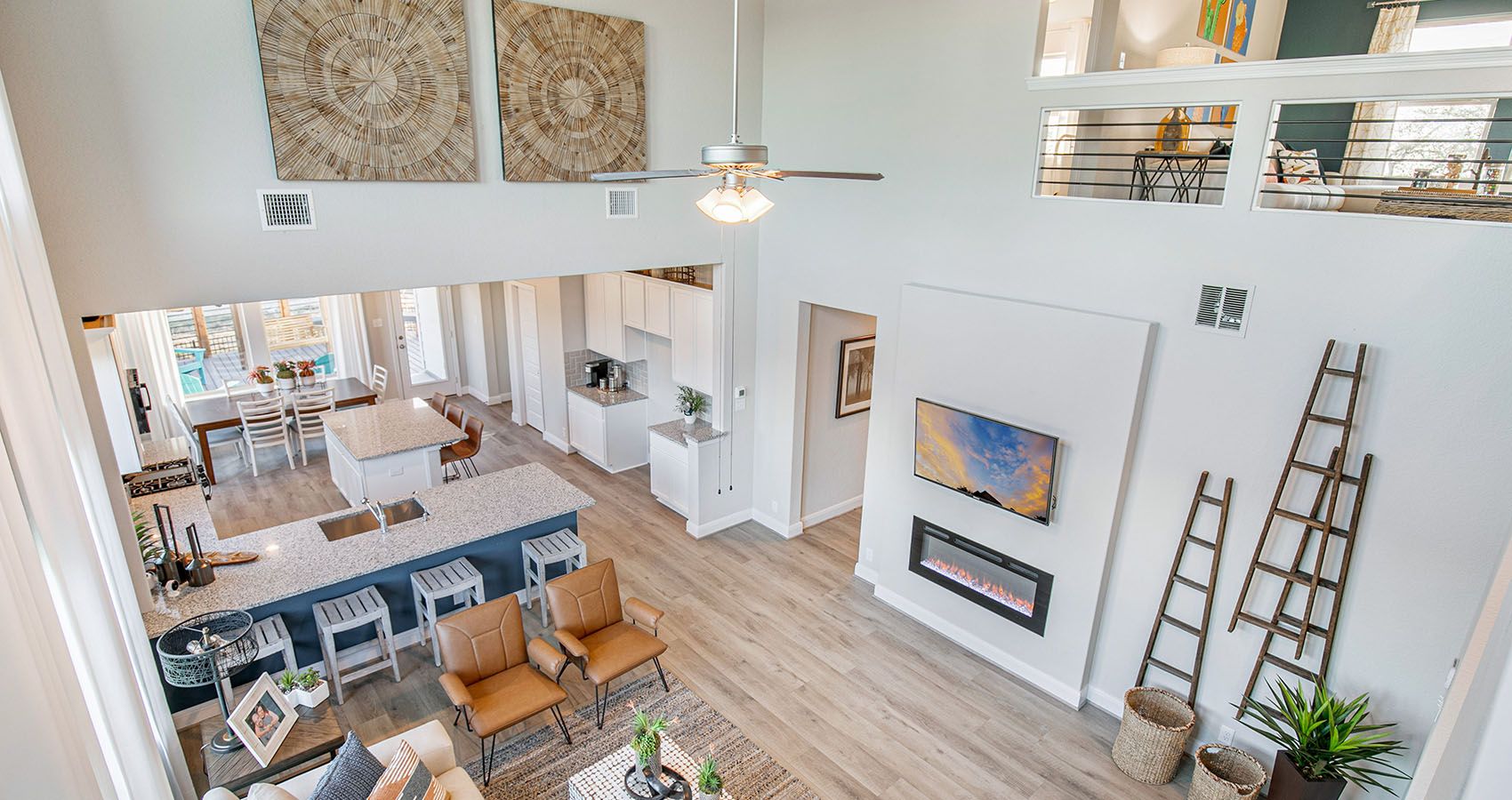SATX-chesmarhomes-Lincoln-MODEL-Slider-09.jpg