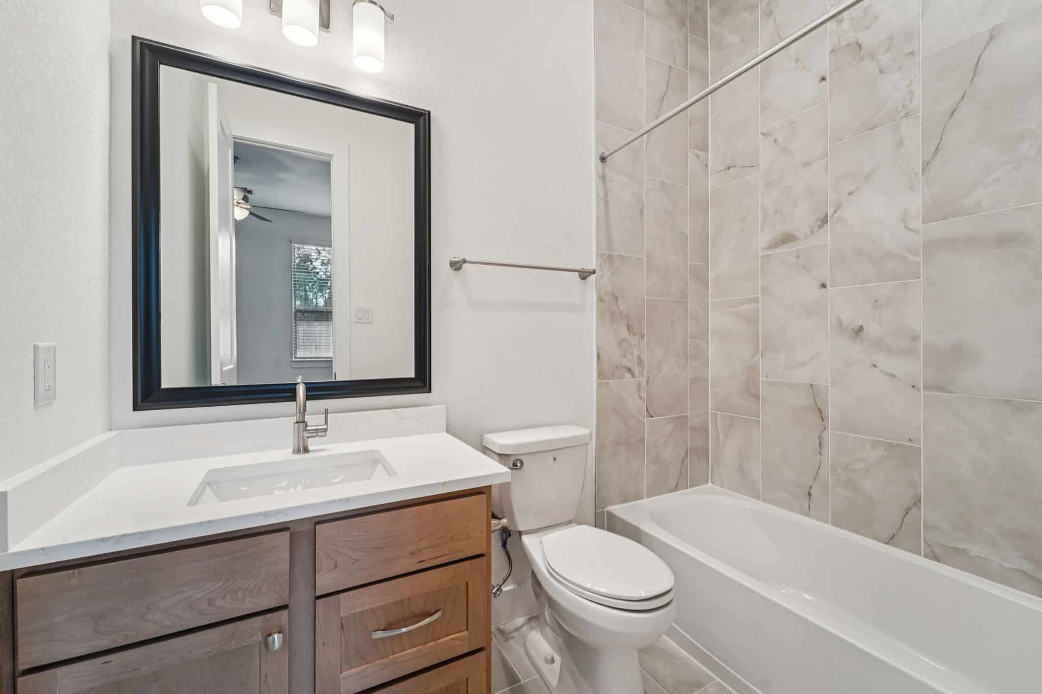 21-web-or-mls-25926-North-Outrider-Circle-S1001-021.jpg