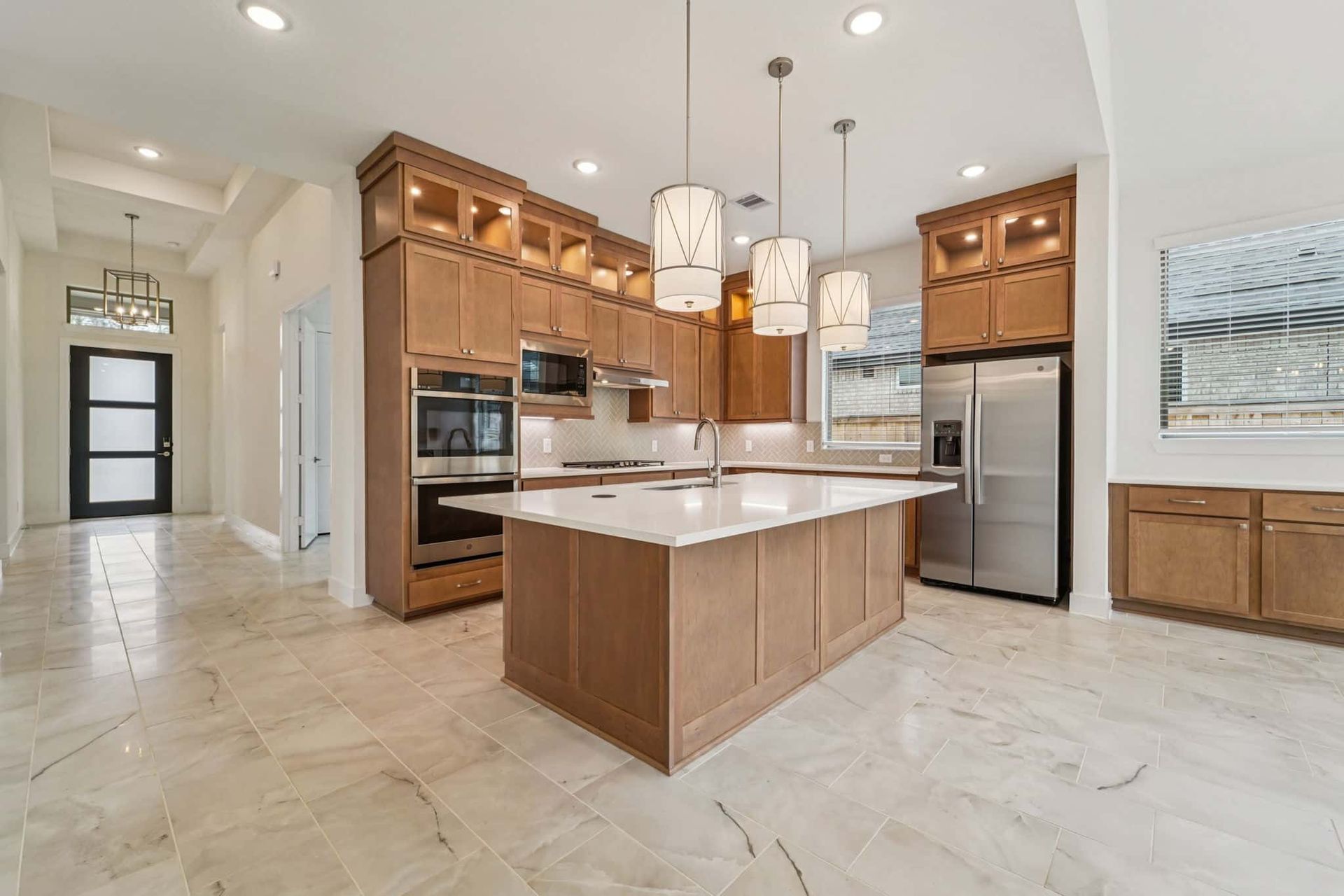 8-web-or-mls-25926-North-Outrider-Circle-S1001-008.jpg