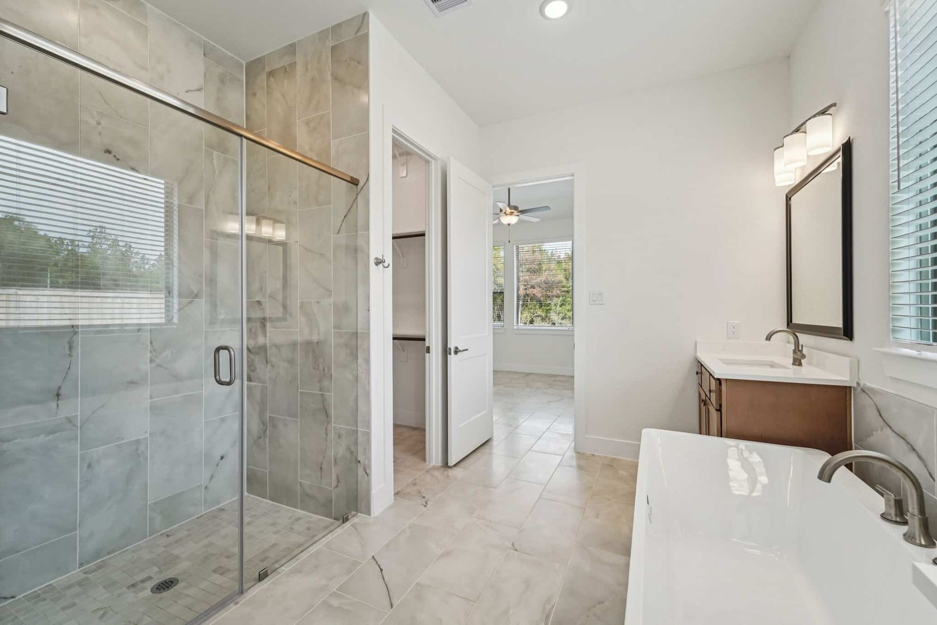 37-web-or-mls-25926-North-Outrider-Circle-S1001-037.jpg