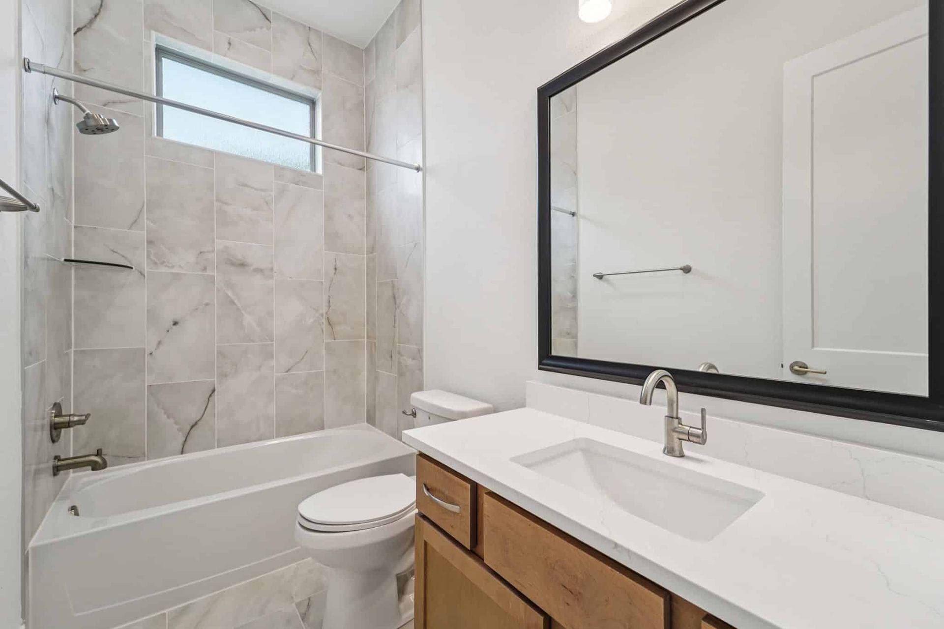 16-web-or-mls-25926-North-Outrider-Circle-S1001-016.jpg