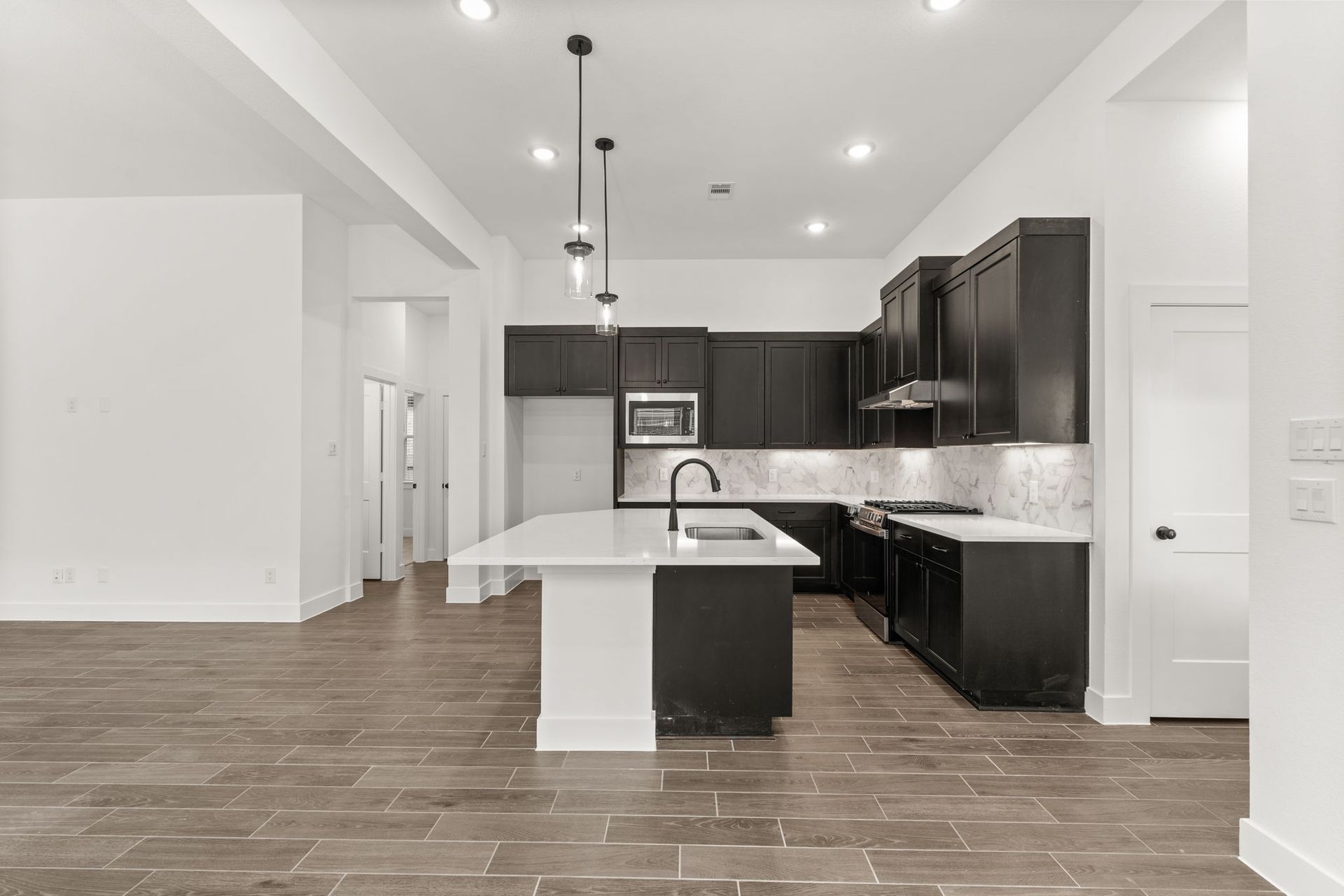 10-web-or-mls-MK302684-1.jpg