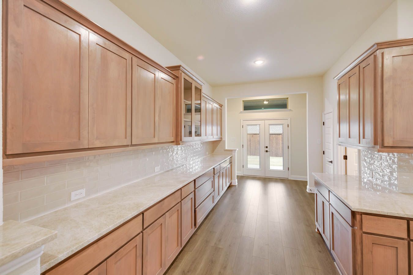 18_2611HenleyWay_018_mls.jpg