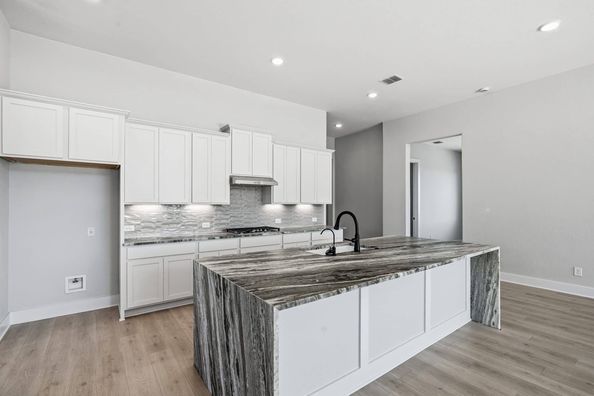 169-Highland-Park-Full-Size-10-scaled.jpg