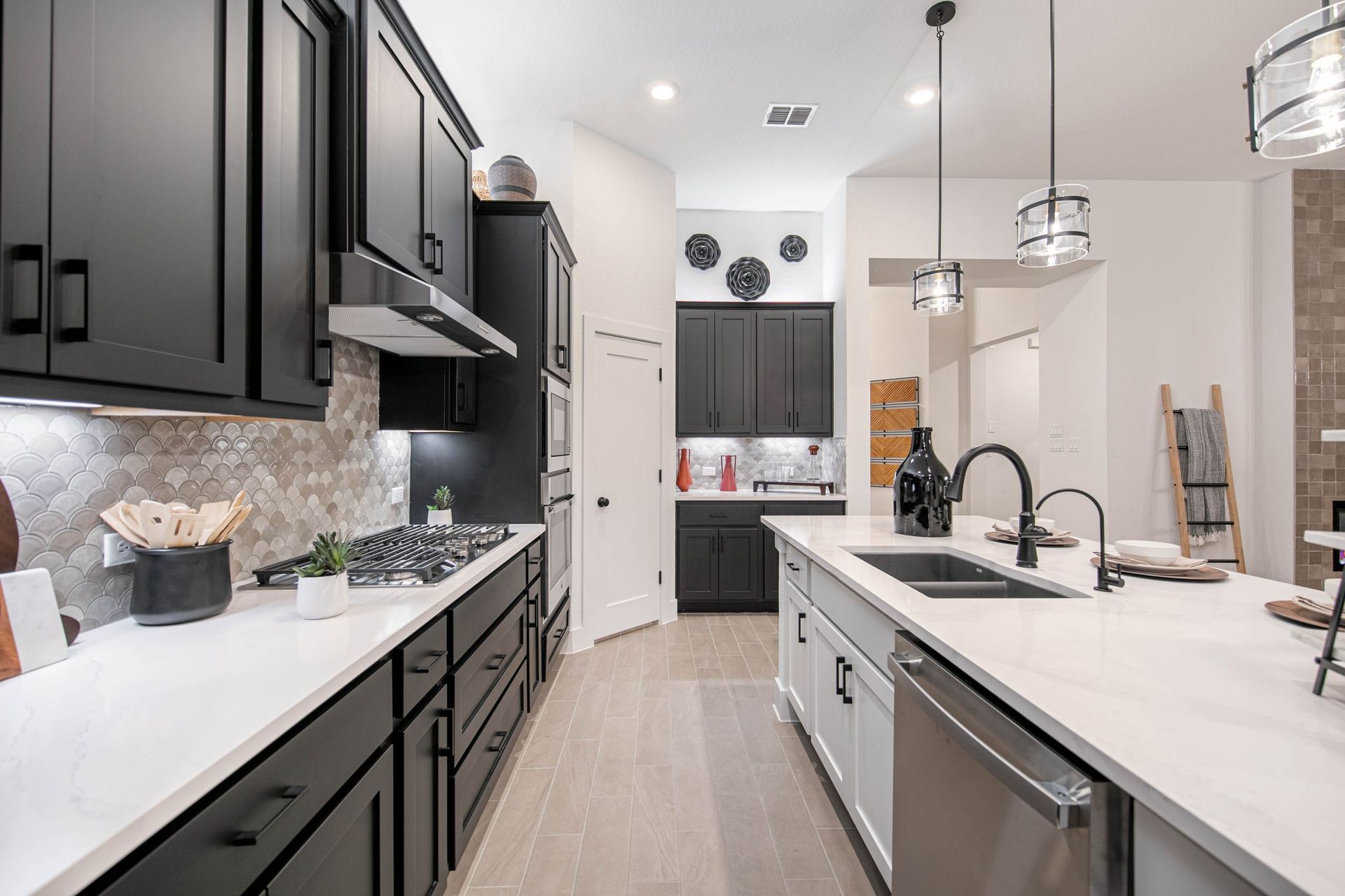 ctx-chesmarhomes-CHARLENEfloorplan-3612MullerOakPass-HI-res-33-of-37-scaled.jpg