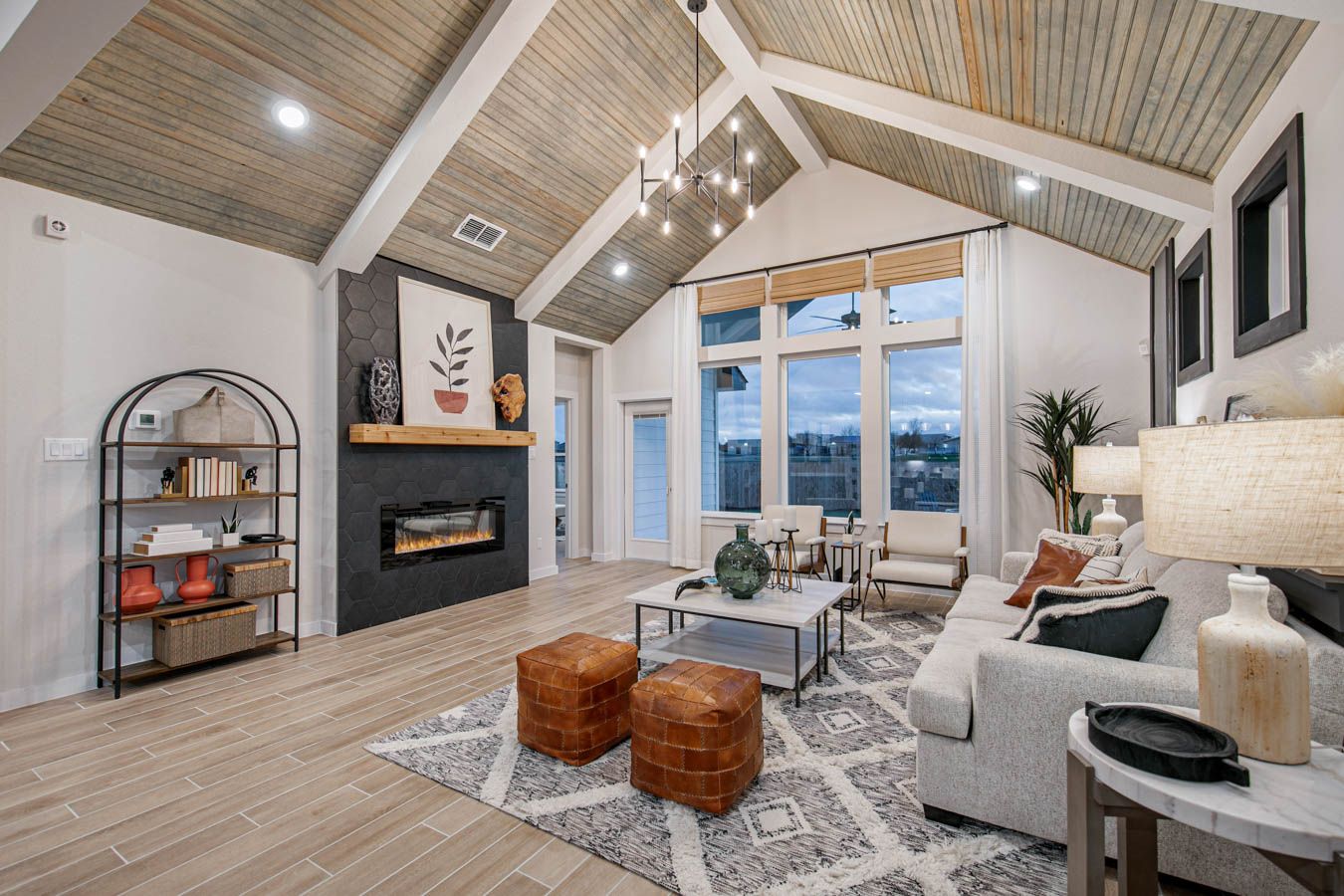 CTX-CHESMAR-AVAfloorplan-716Willowbrook-modelhome-slider-2-4.jpg