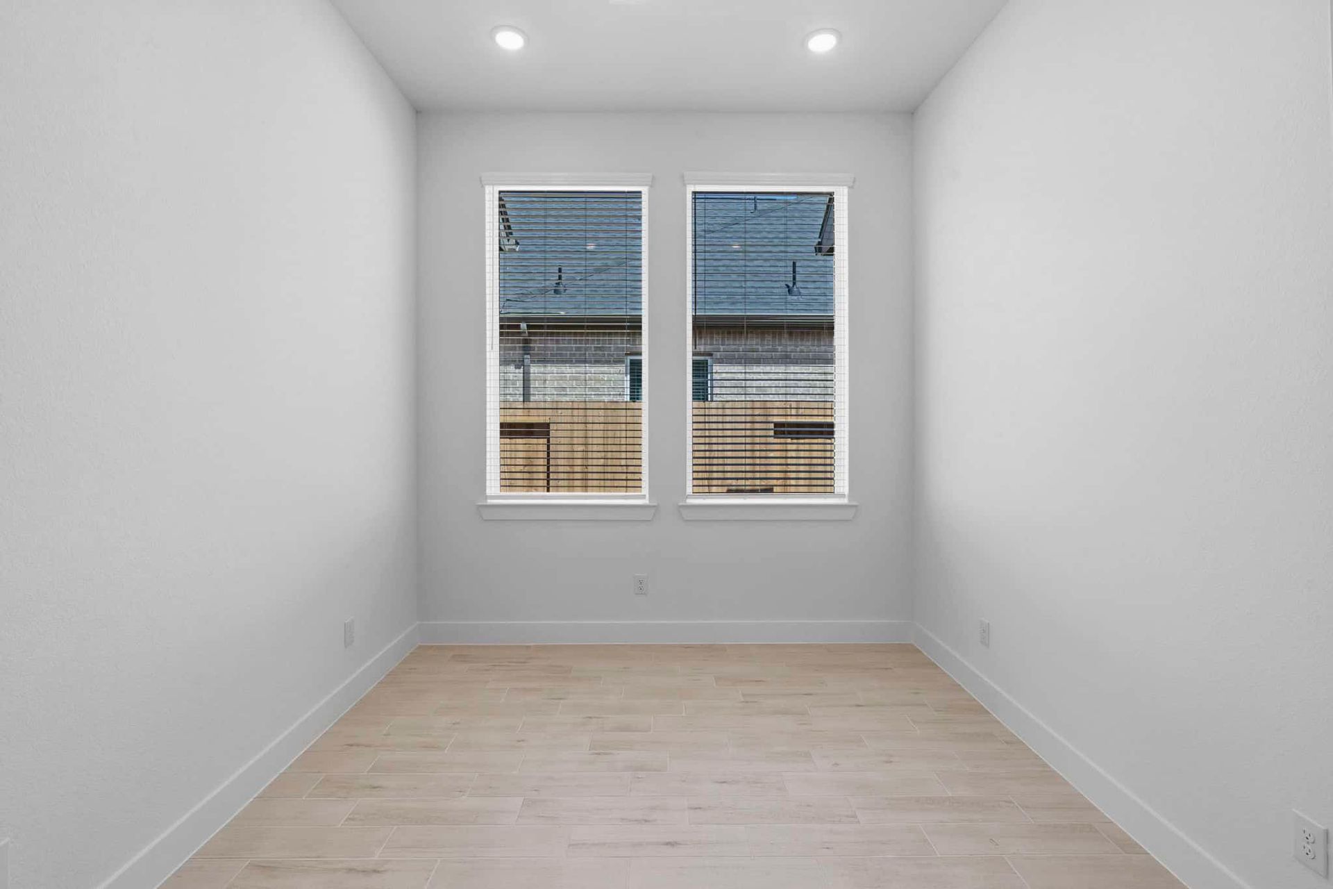 24-web-or-mls-DSC05441.jpg