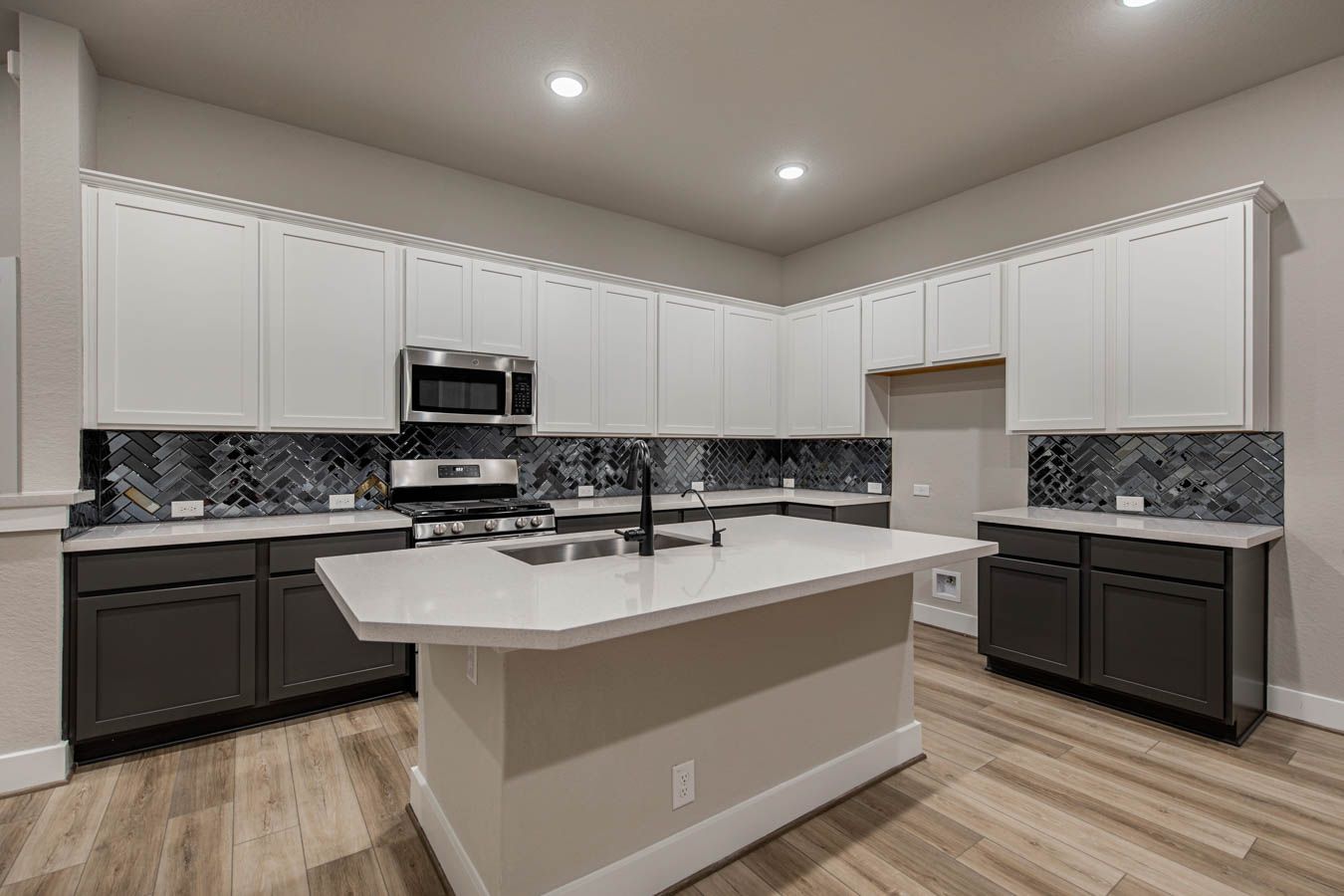 3O6A4919-HDR_1-1.jpg
