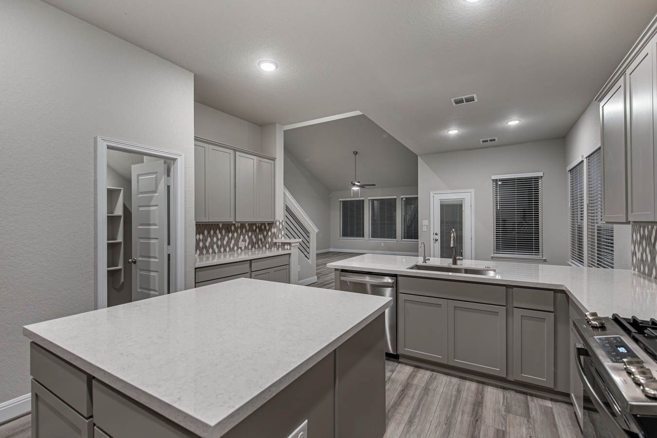 3O6A2930-HDR-1.jpg