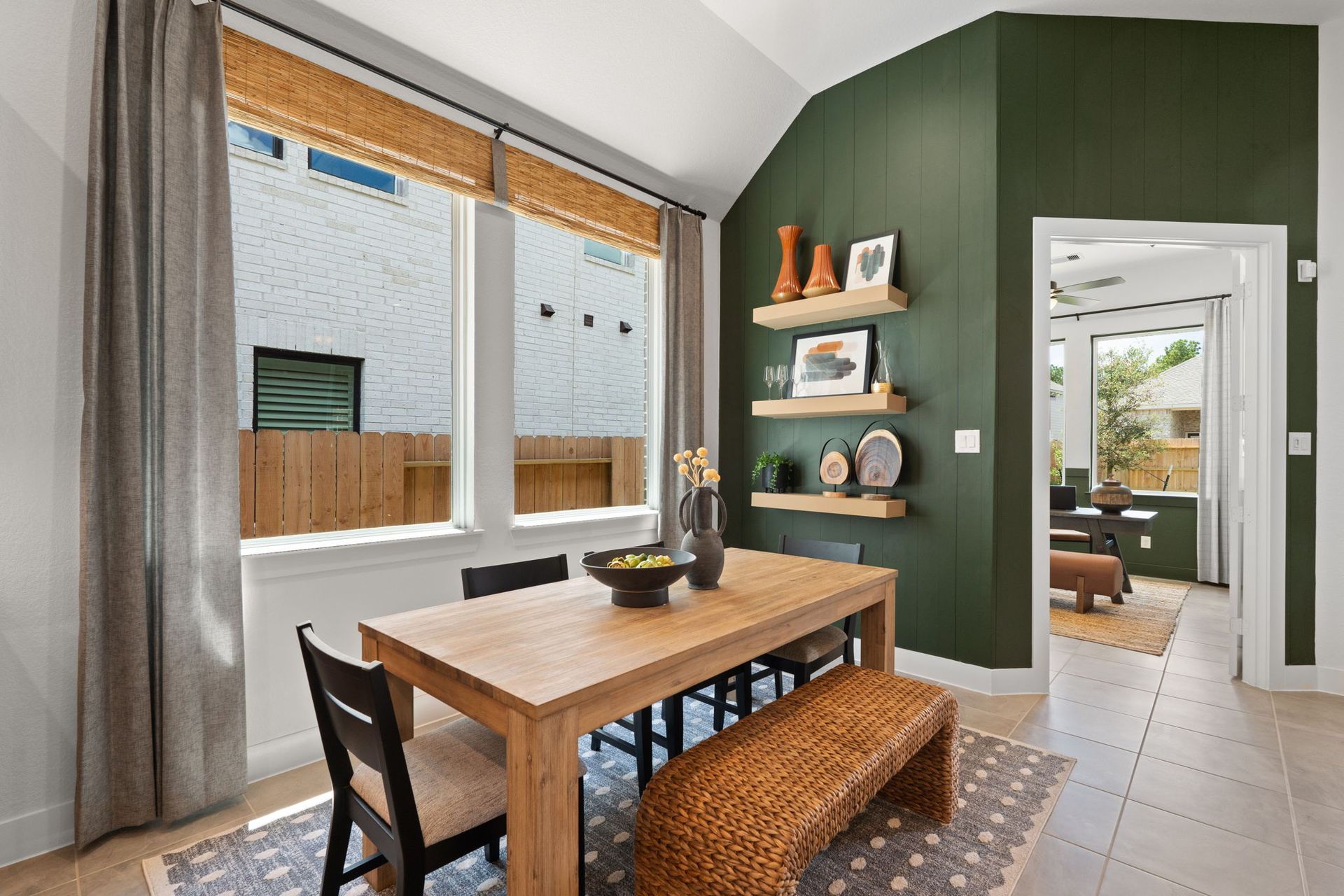 12-web-or-mls-MK306868.jpg