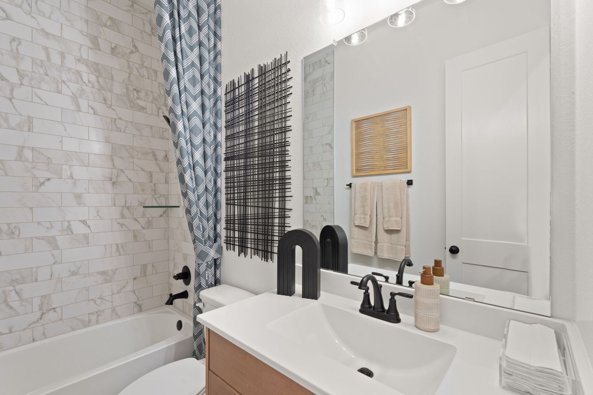 27-web-or-mls-MK306970.jpg