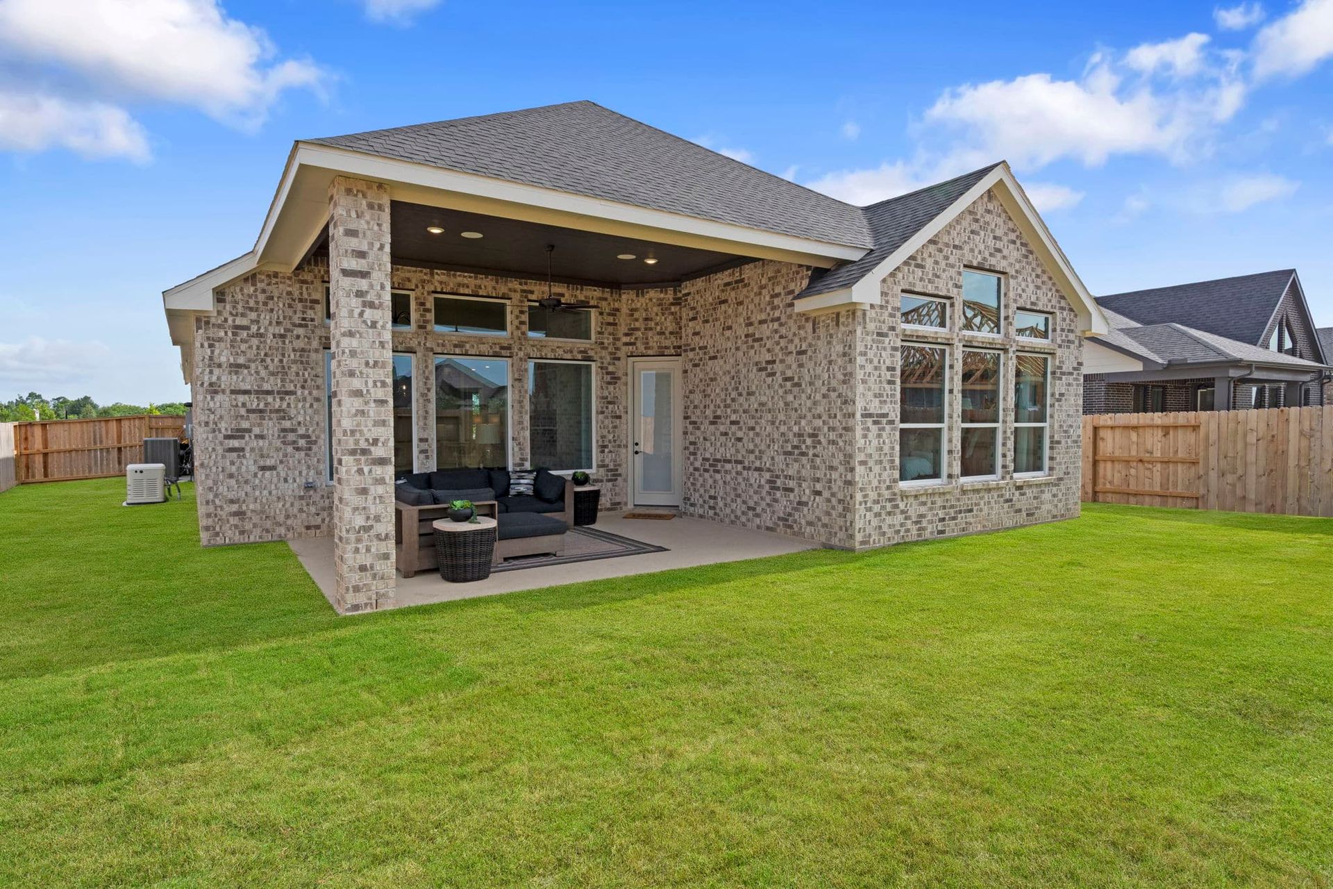 43-web-or-mls-MK304767.jpg