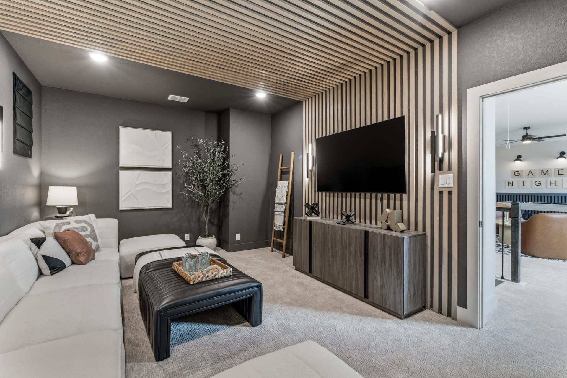 Flex Room