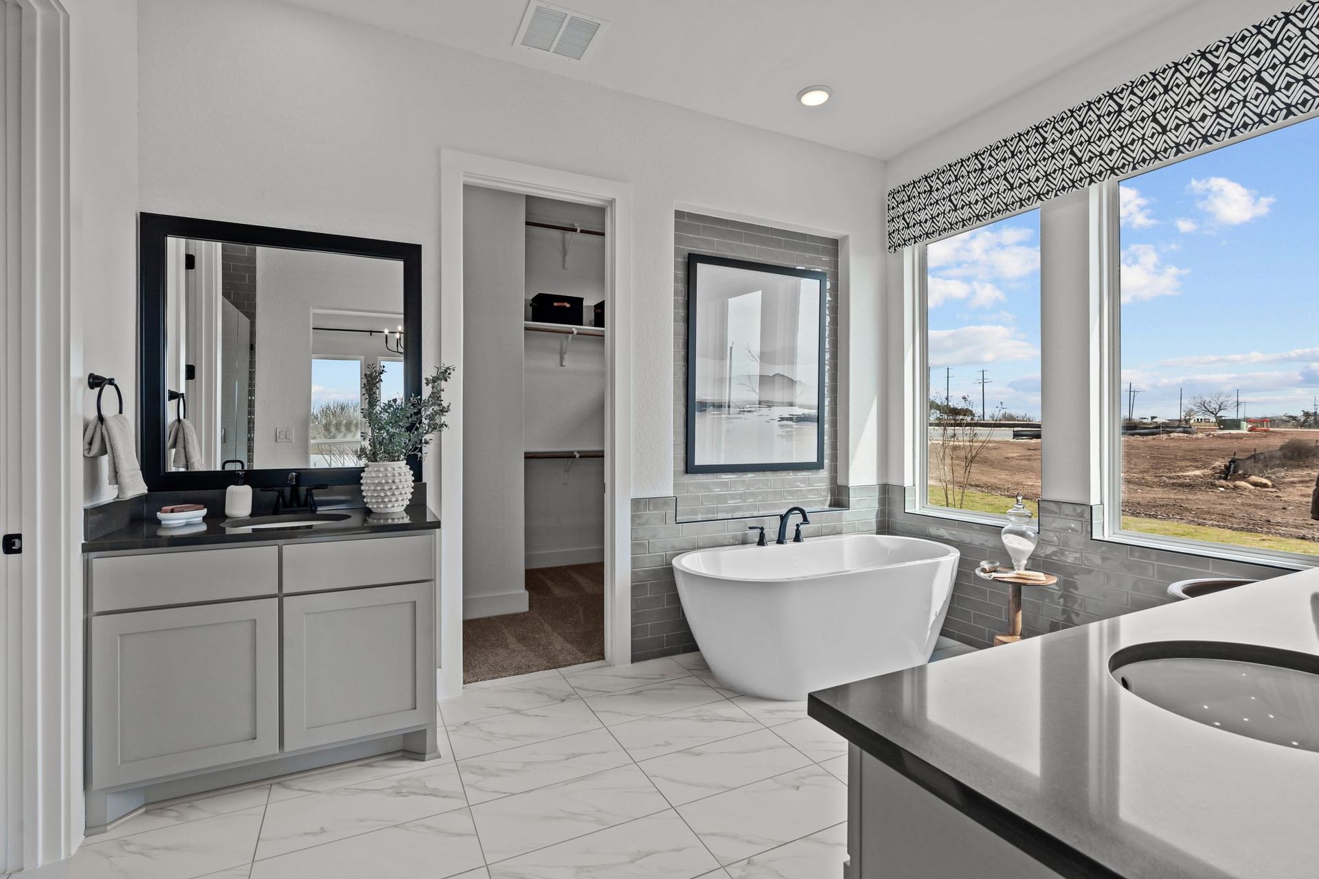 Sienna-Lakes-Model-Full-Size-22-scaled.jpg