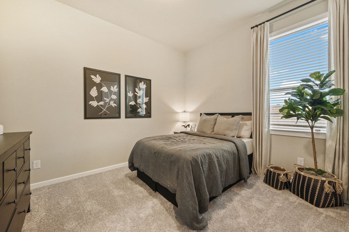 2223-Orchard-Ln-15.jpg