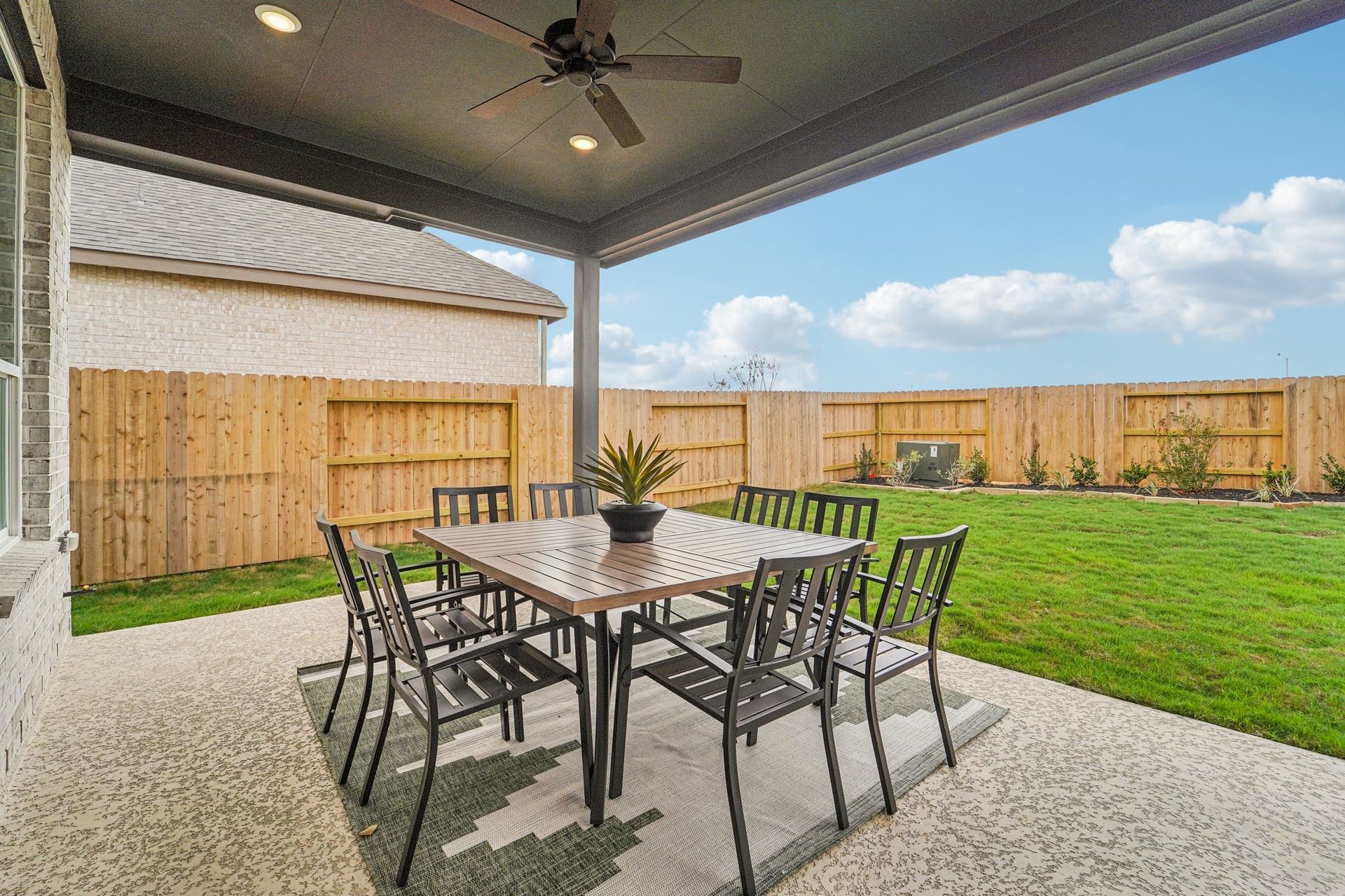 39-web-or-mls-Sawyer-Mountain-Dr-S0603-039.jpg
