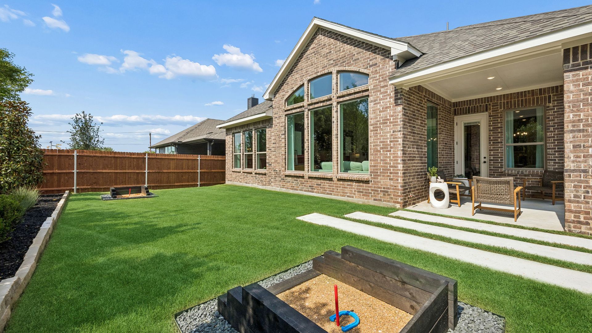 CHE-Madison-DFW-BackYard2-Westpoint-Park-RET_LgWeb.jpg