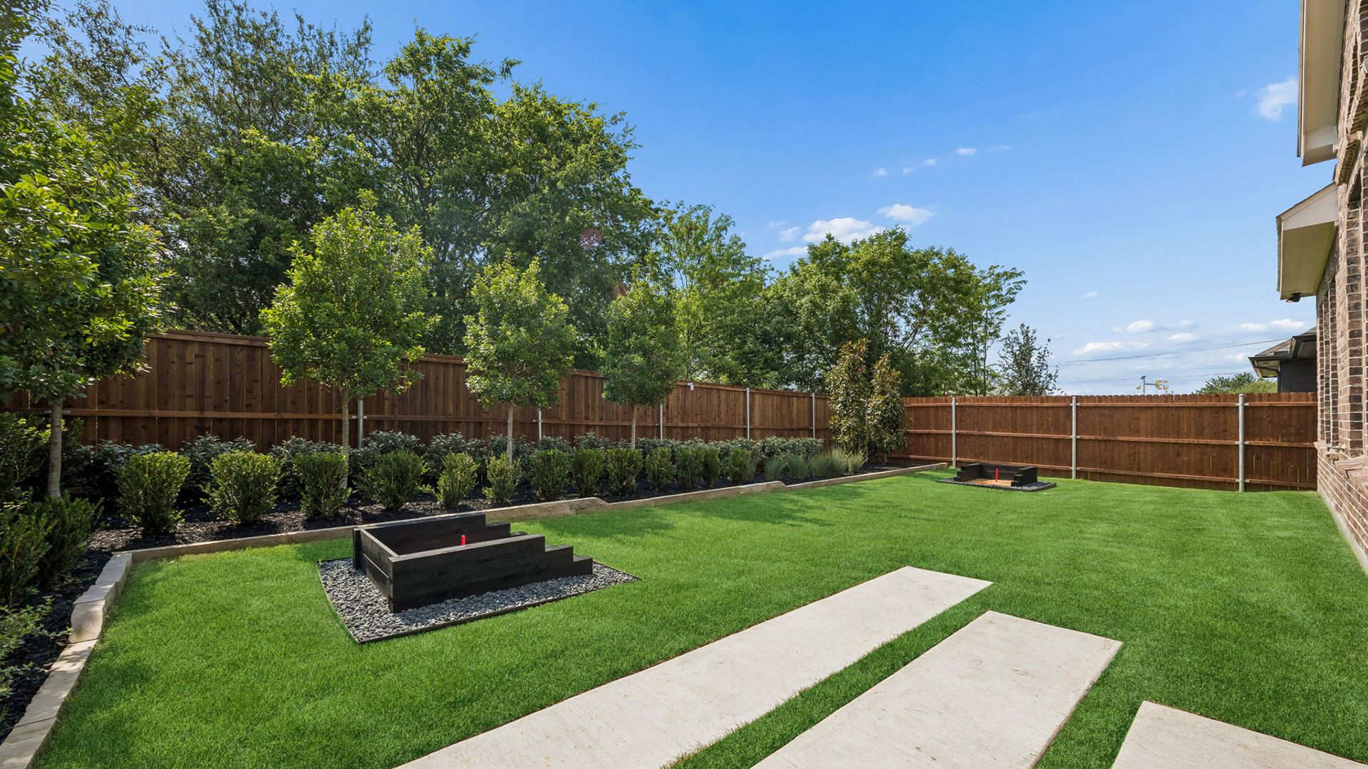 CHE-Madison-DFW-BackYard1-Westpoint-Park-RET_LgWeb.jpg