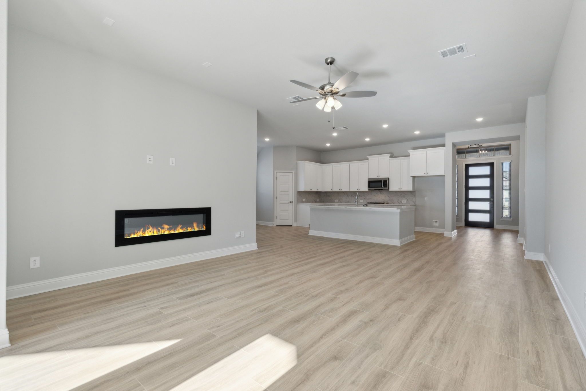 4-3806Belleview_004.jpg