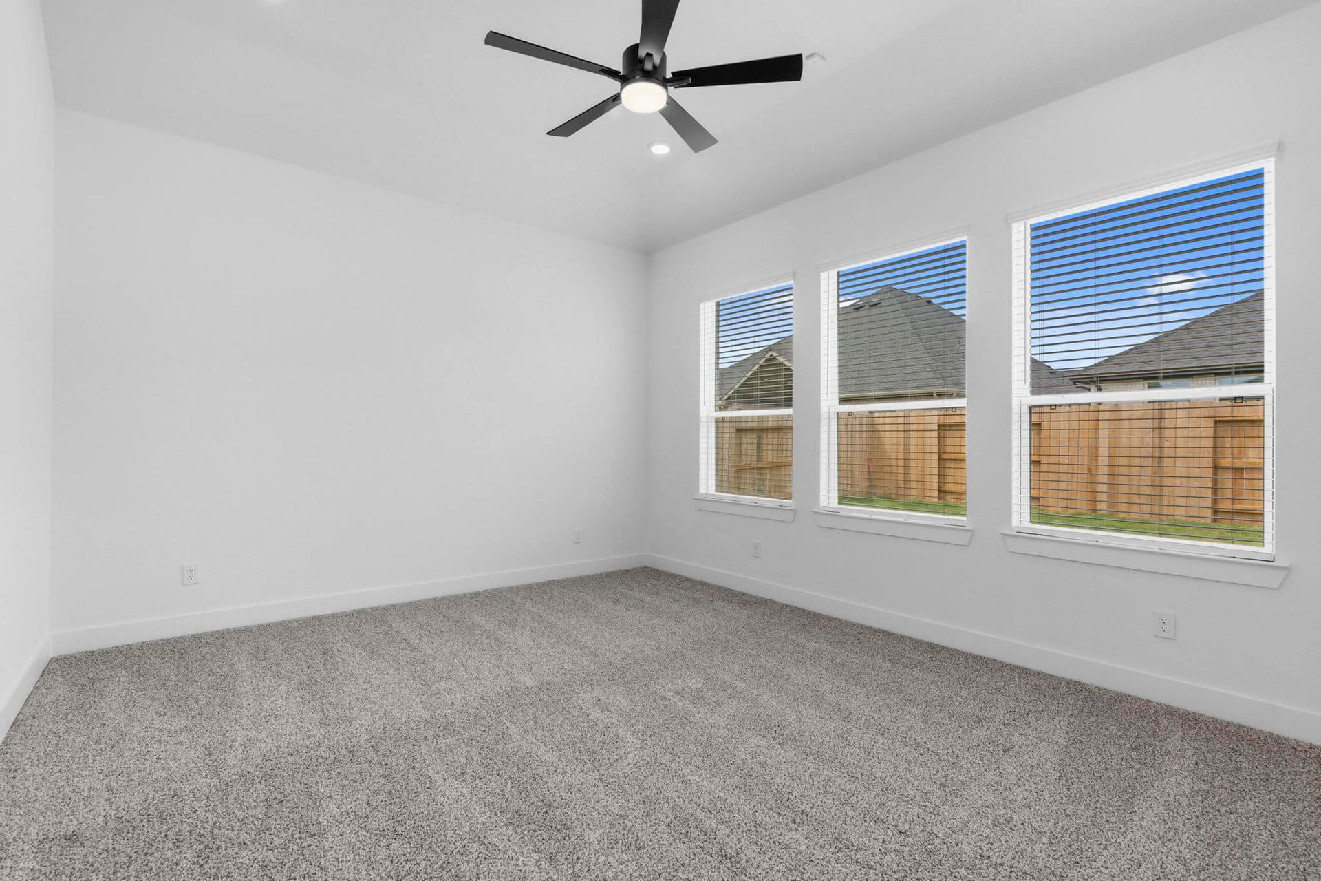 28-web-or-mls-DSC01280.jpg
