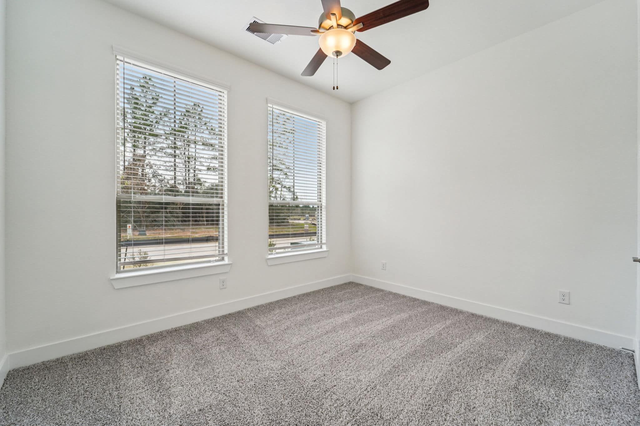 13-web-or-mls-25926-North-Outrider-Circle-S1001-013.jpg