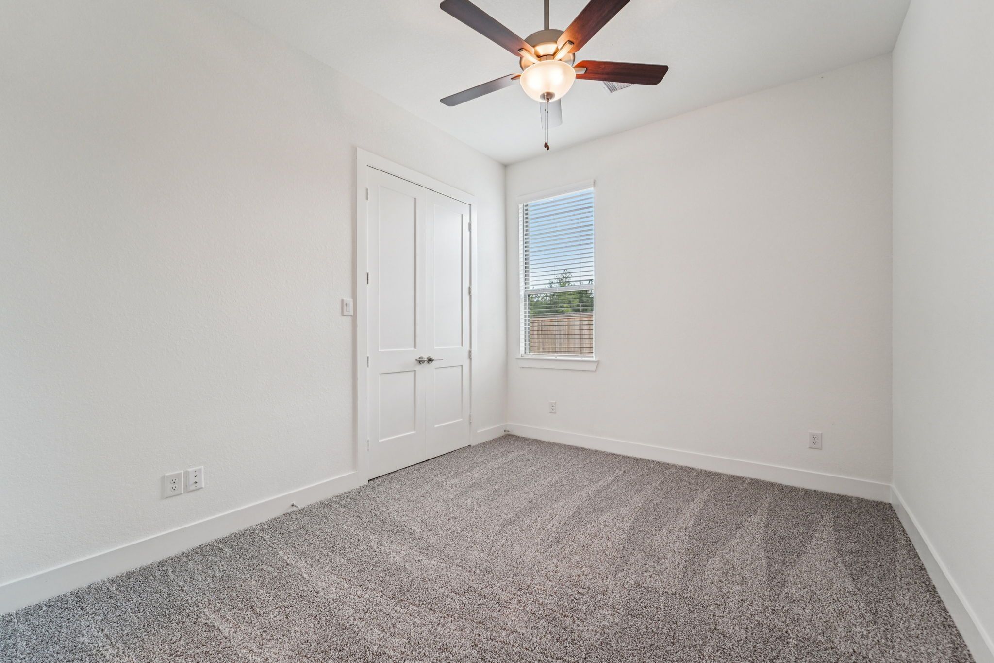 18-web-or-mls-25926-North-Outrider-Circle-S1001-018.jpg