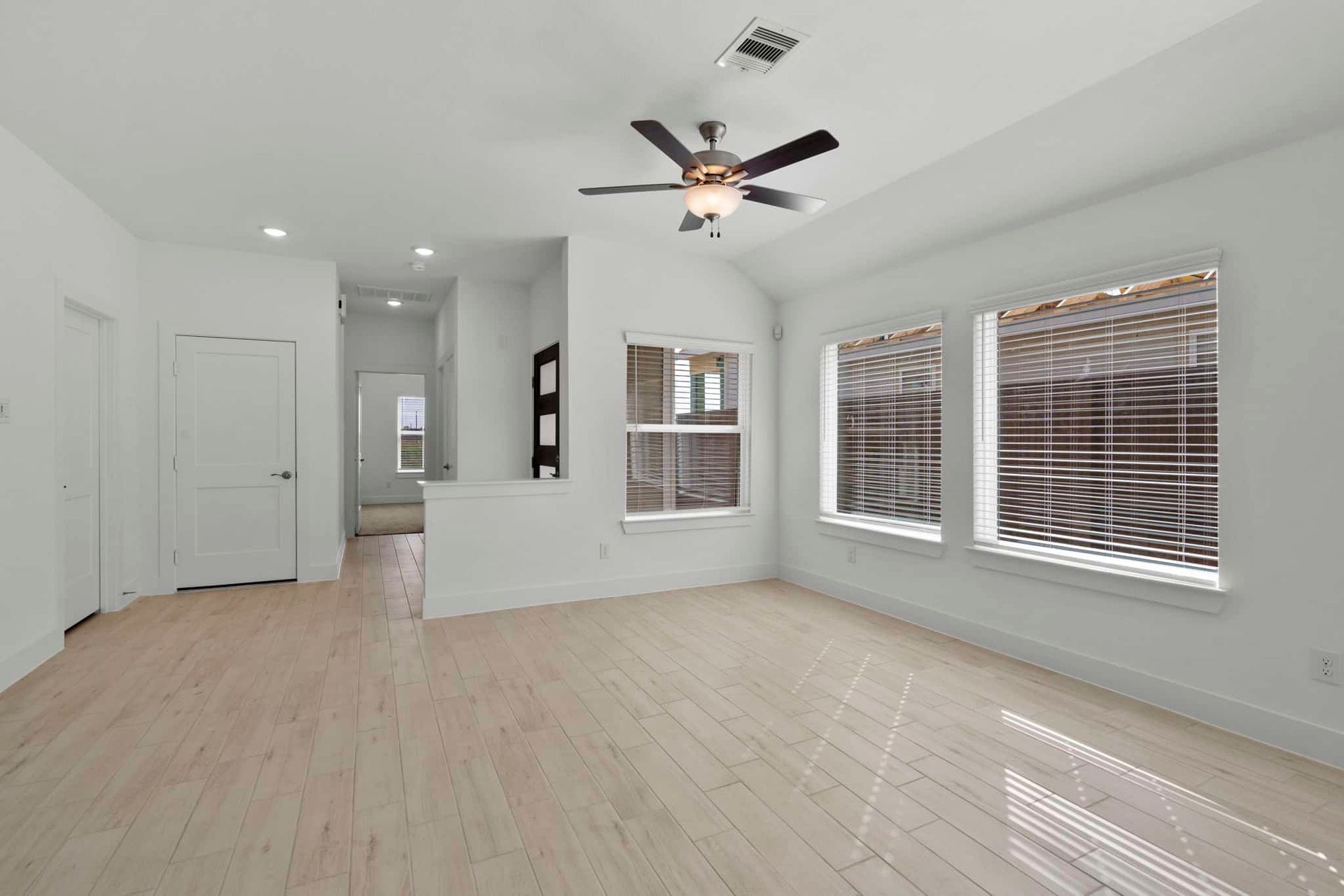 7-web-or-mls-DSC06216.jpg