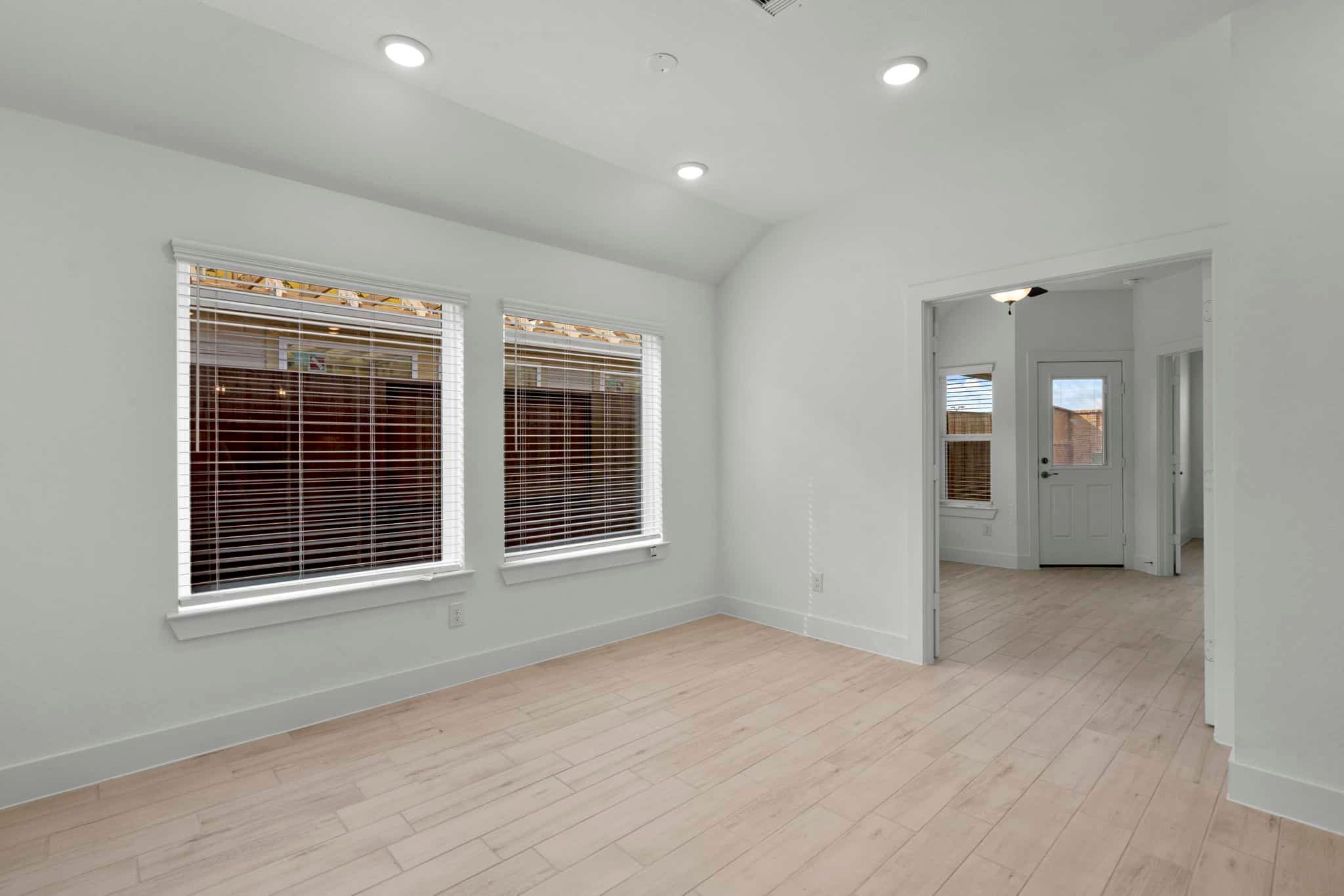 10-web-or-mls-DSC06225.jpg