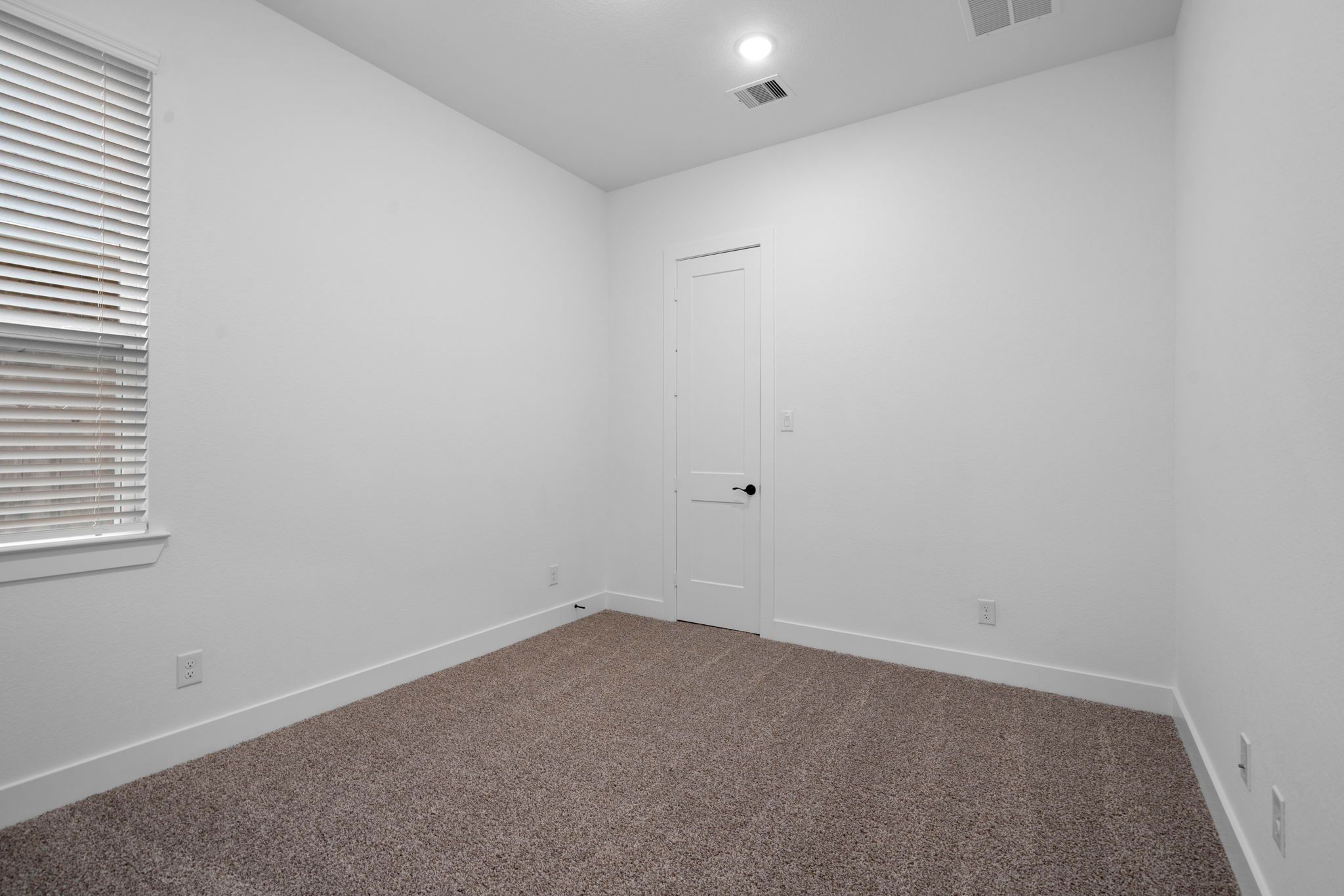 12-web-or-mls-DXG02441-3.jpg
