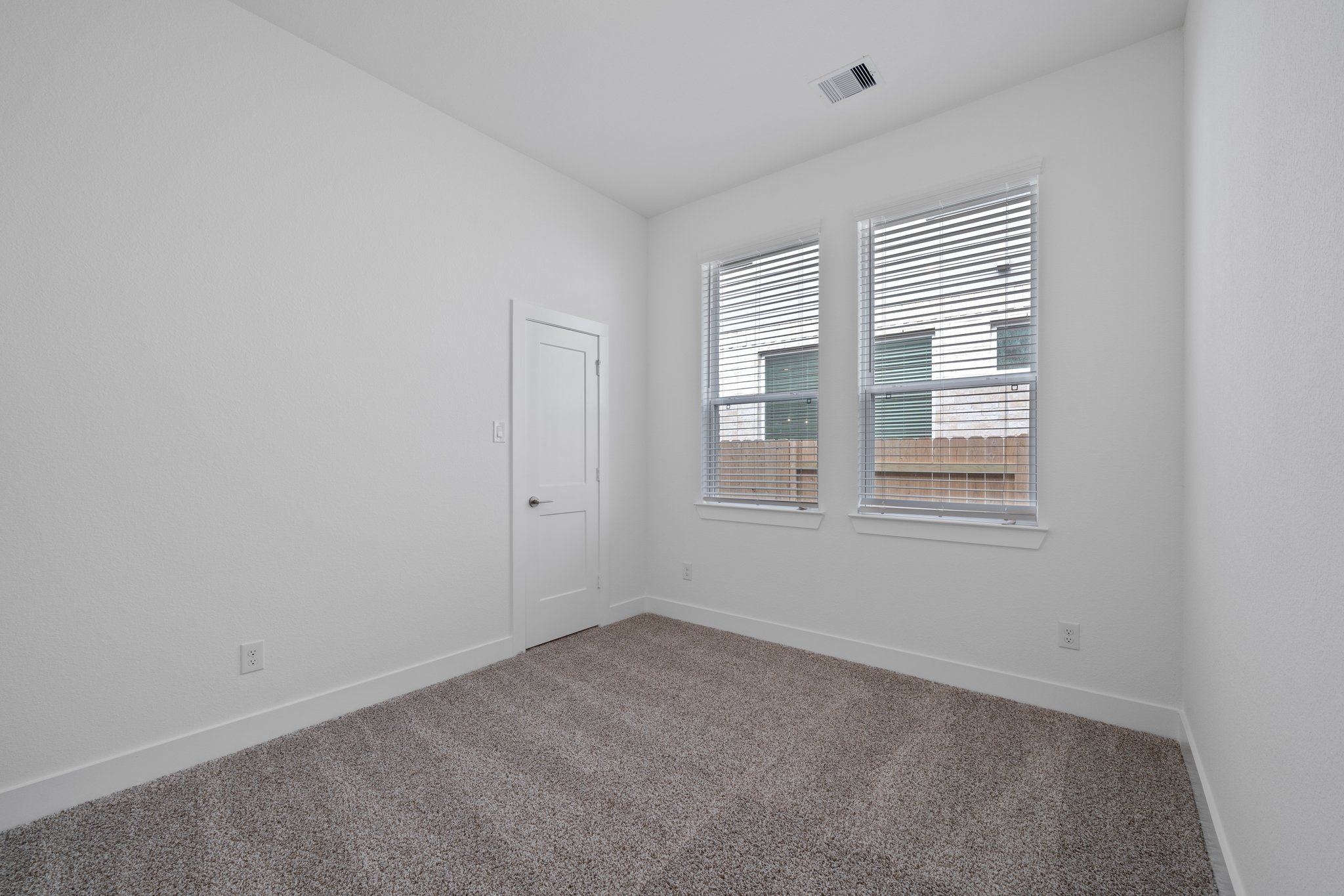 10-web-or-mls-DSC07046-1-2.jpg