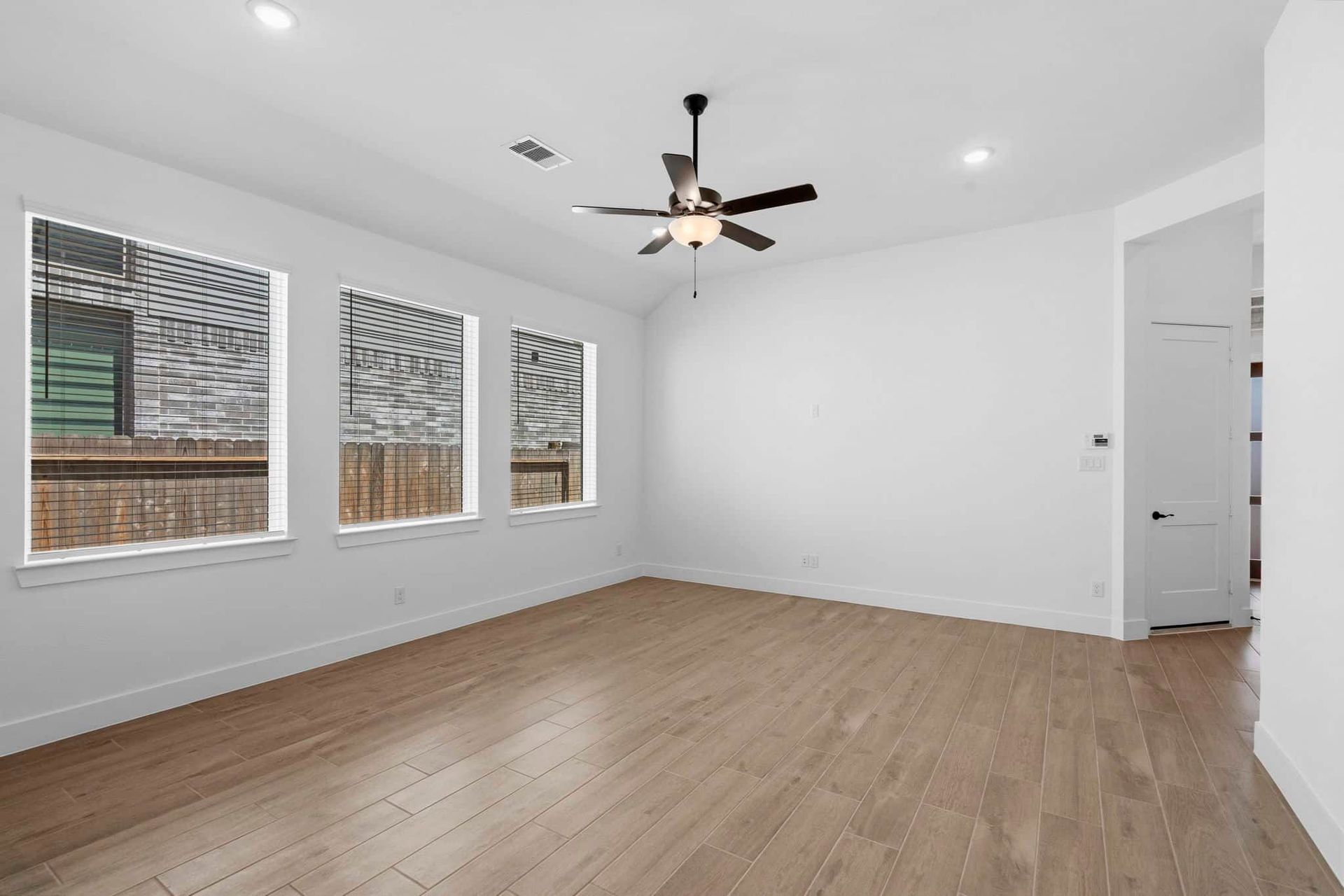 18-web-or-mls-DSC05687.jpg