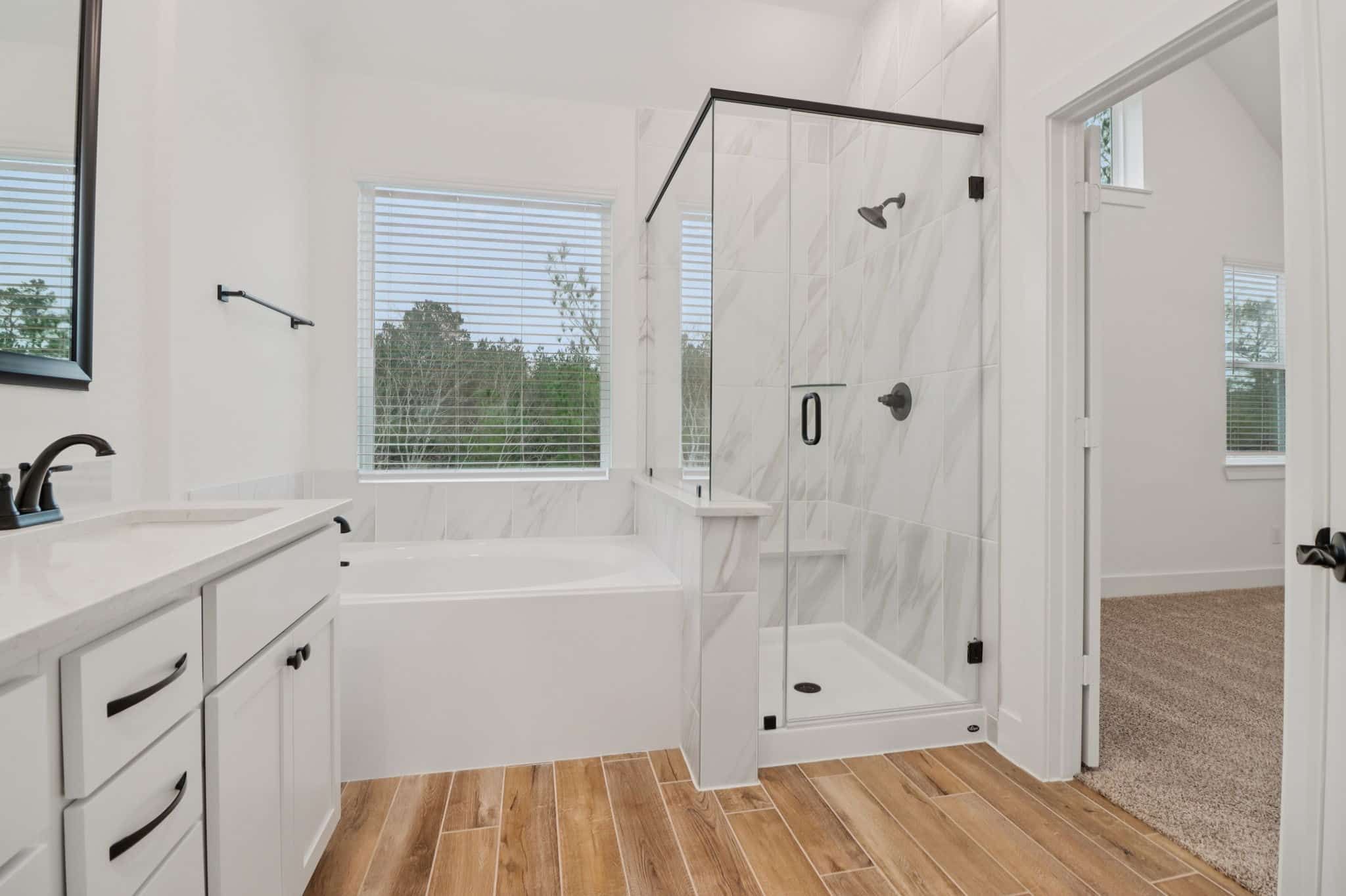 31-web-or-mls-26257-E-Outrider-Banks-Cir-S1001-031.jpg