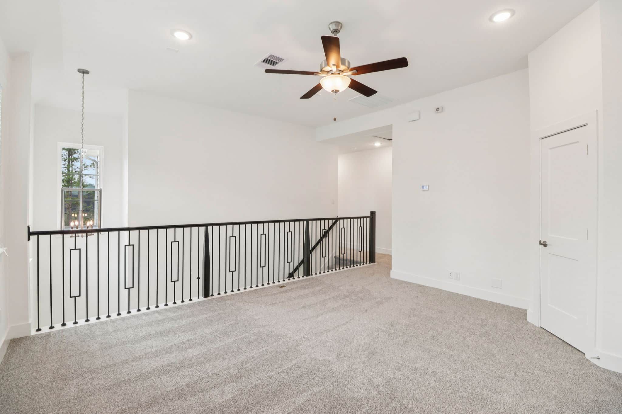 22-web-or-mls-26269-E-Outrider-Banks-Cir-S1001-022.jpg