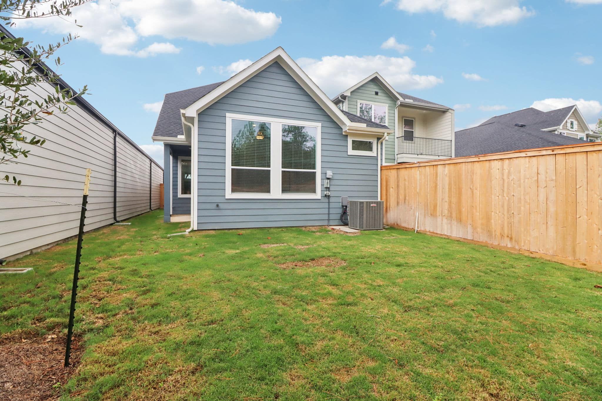 33-web-or-mls-26269-E-Outrider-Banks-Cir-S1001-033.jpg