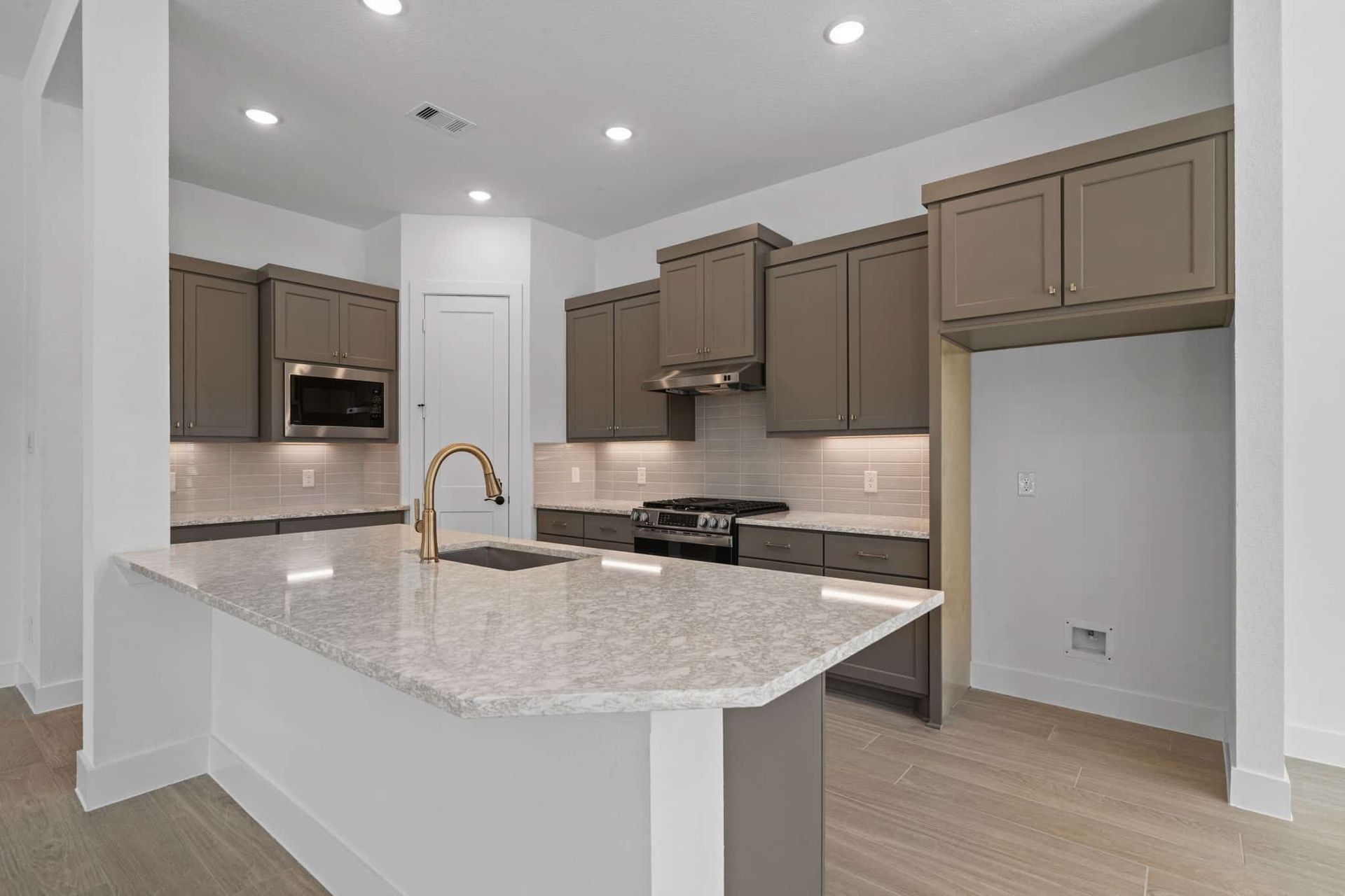 8-web-or-mls-DSC03516-1.jpg